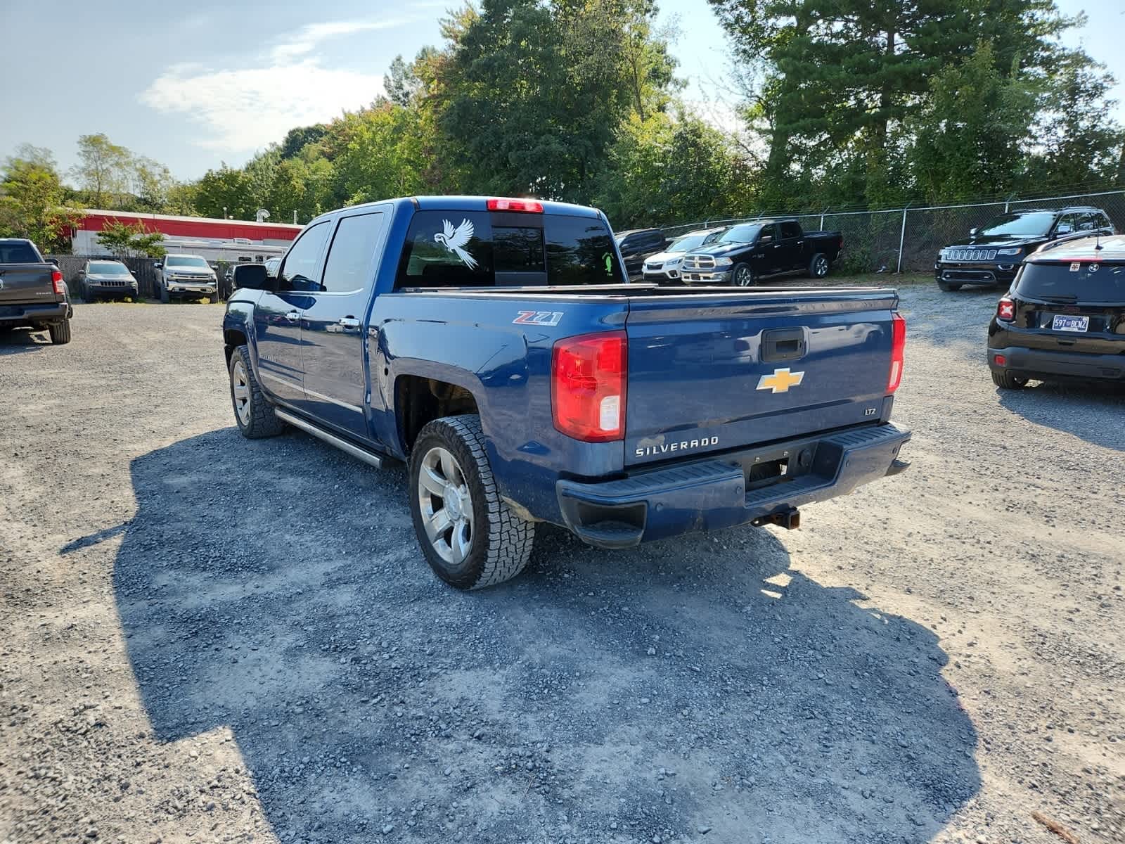 Thumbnail: 2017 Chevrolet Silverado 1500 - 3