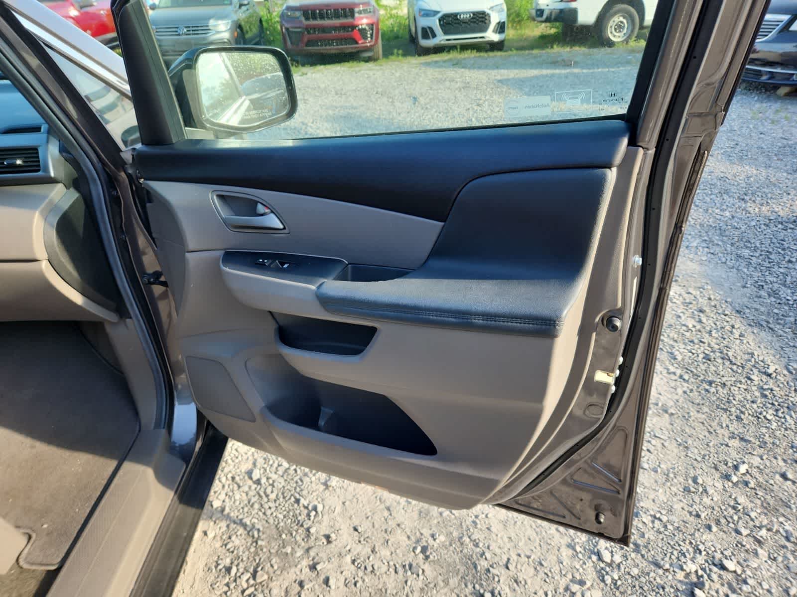 Thumbnail: 2012 Honda Odyssey - 22