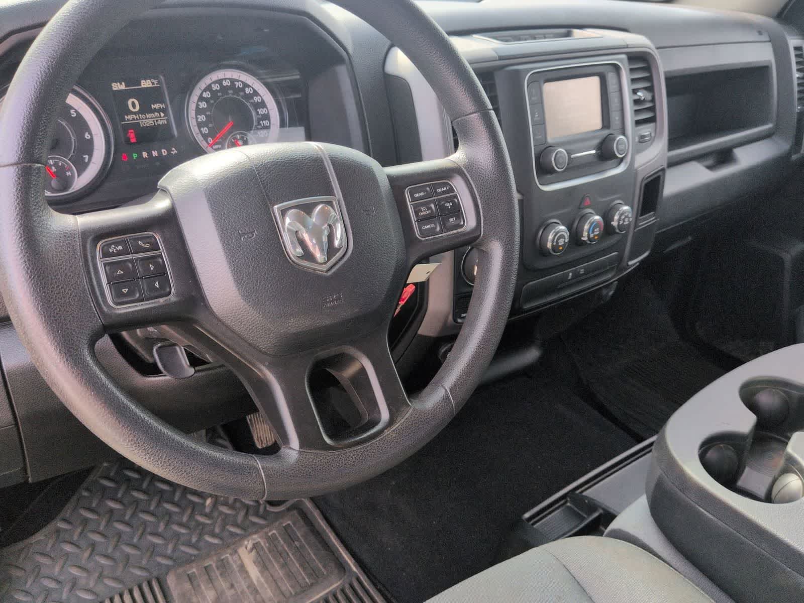 Thumbnail: 2022 RAM 1500 Classic - 10