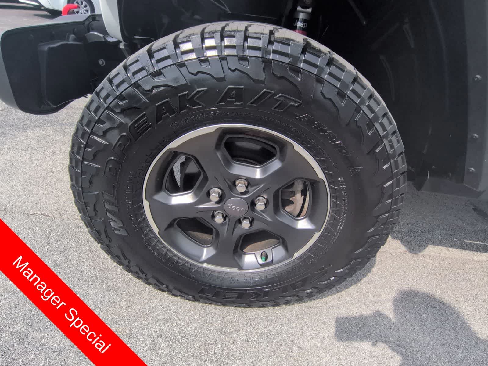 Thumbnail: 2021 Jeep Gladiator - 13