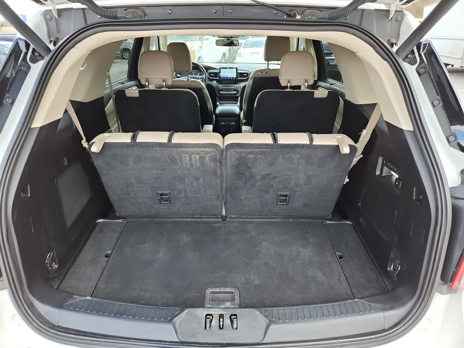 Thumbnail: 2020 Ford Explorer - 28