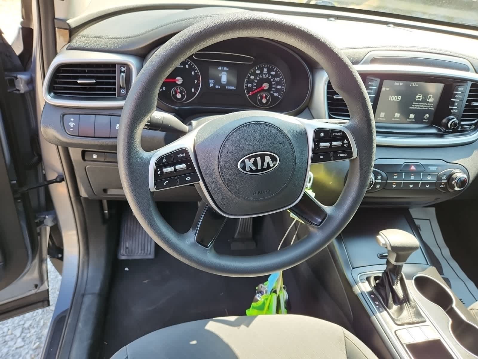 Thumbnail: 2020 Kia Sorento - 12