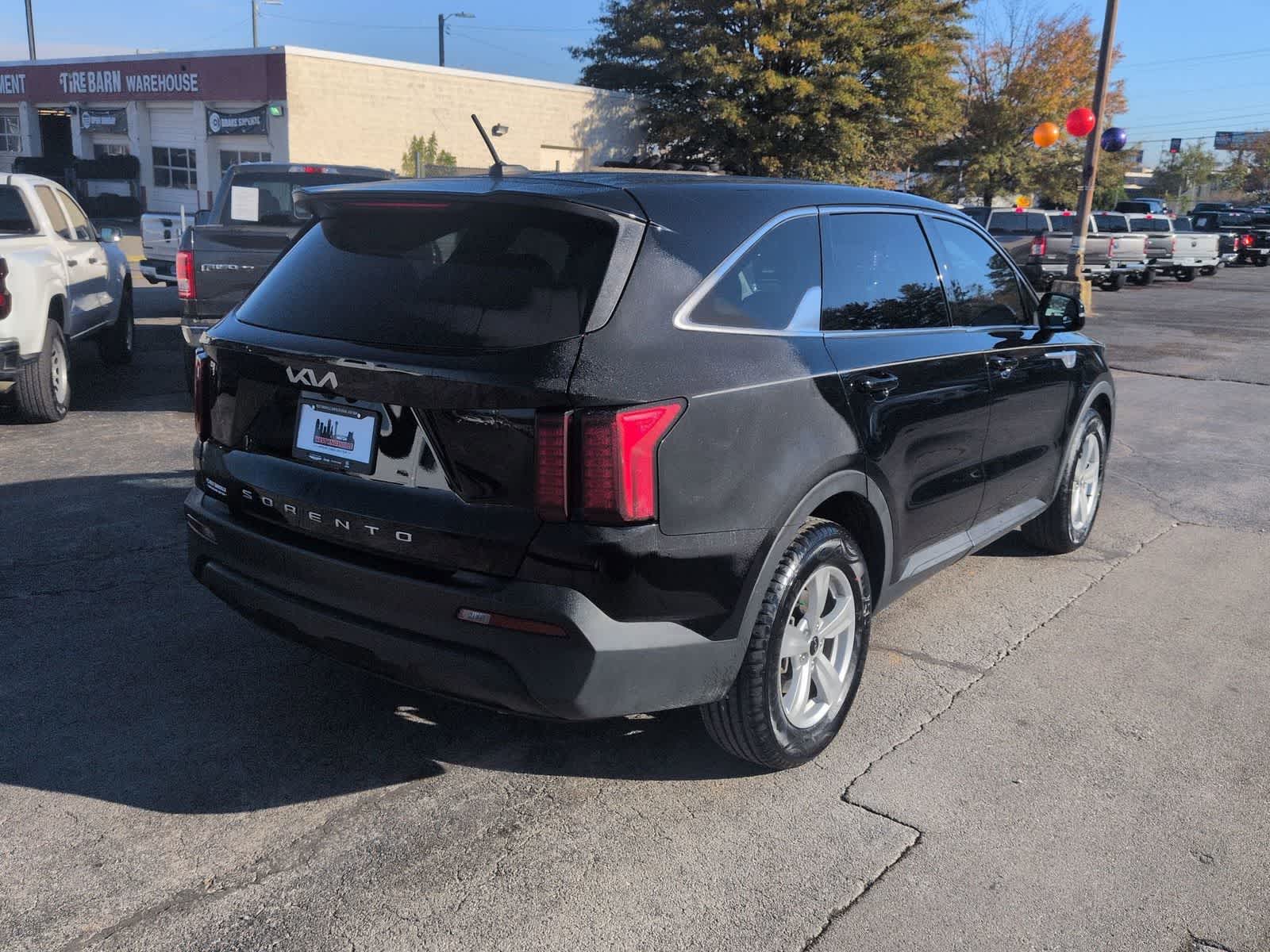 Thumbnail: 2022 Kia Sorento - 8