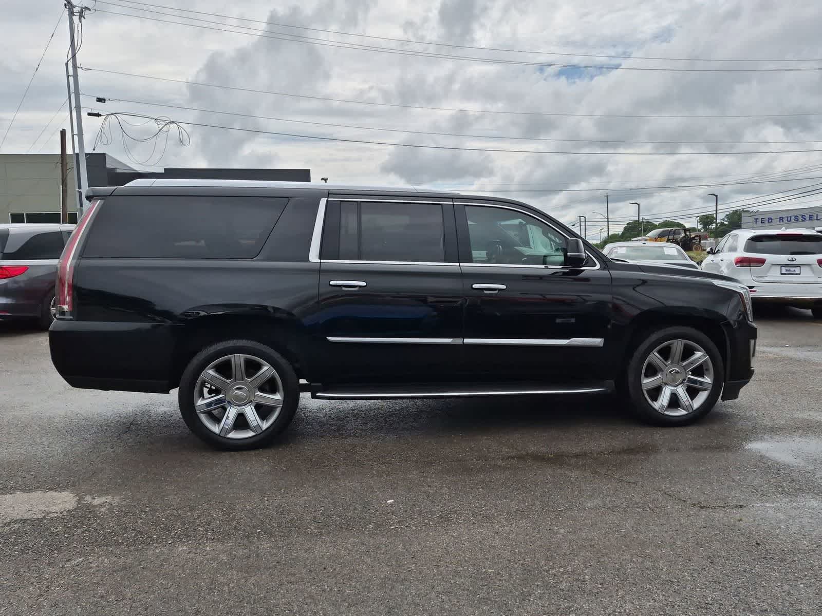 Thumbnail: 2019 Cadillac Escalade - 9