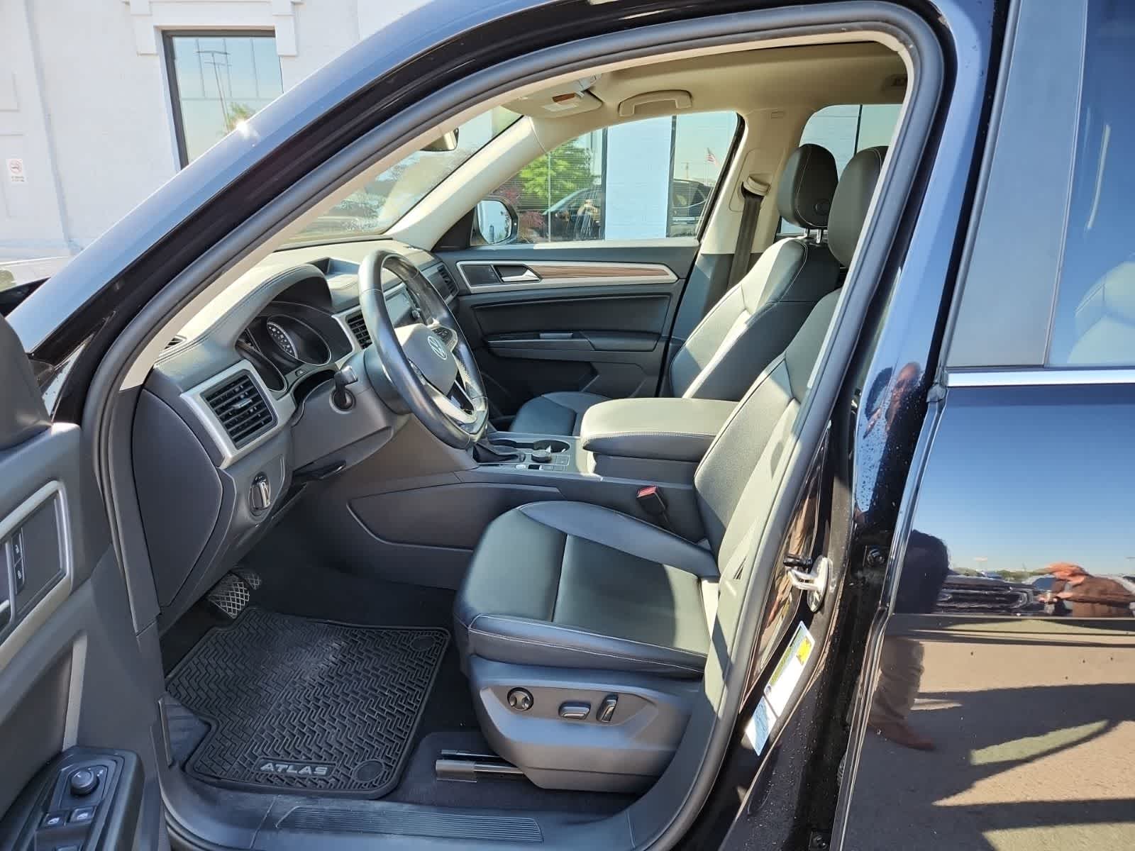 Thumbnail: 2021 Volkswagen Atlas - 15