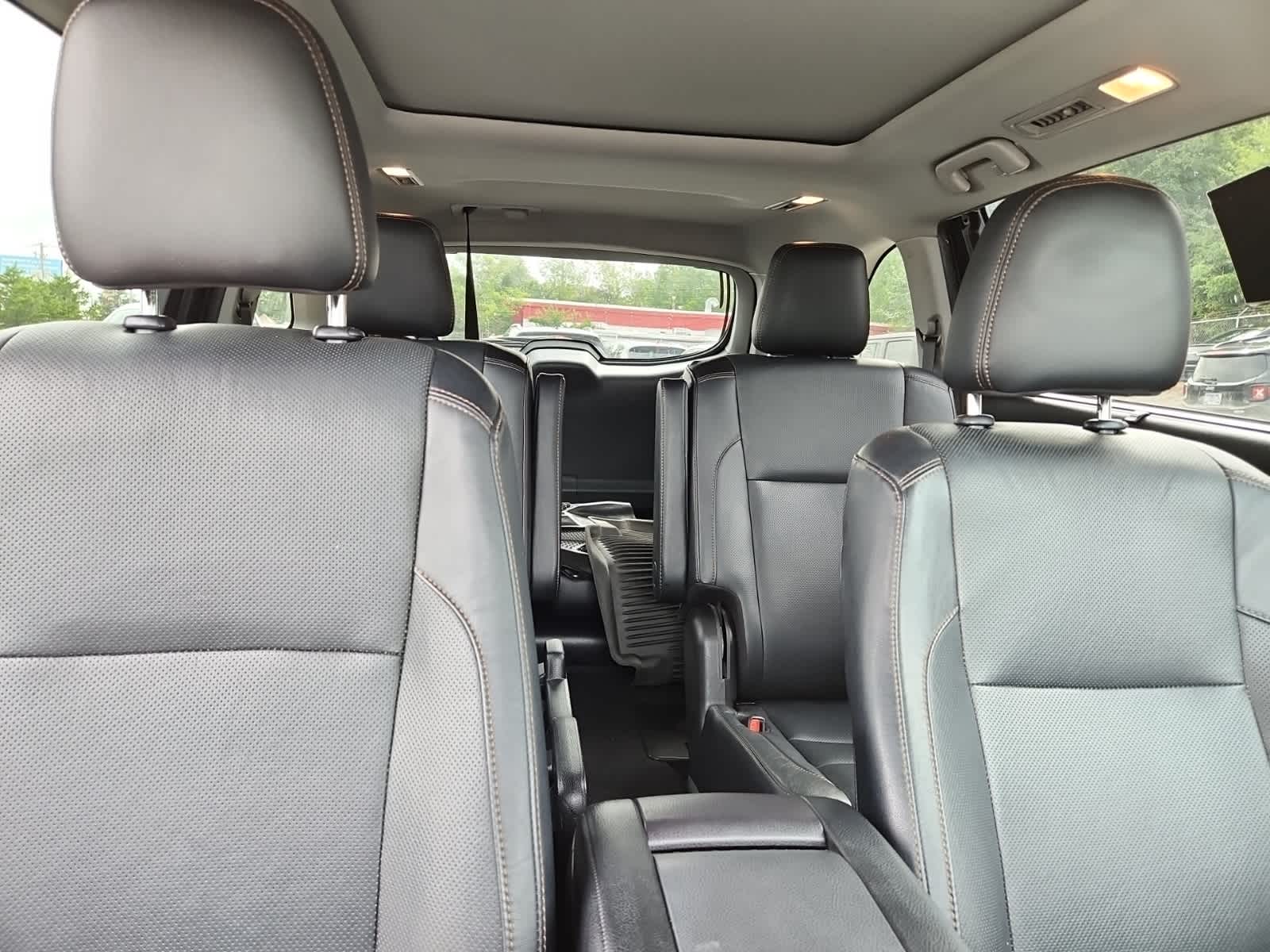 Thumbnail: 2019 Toyota Highlander - 19