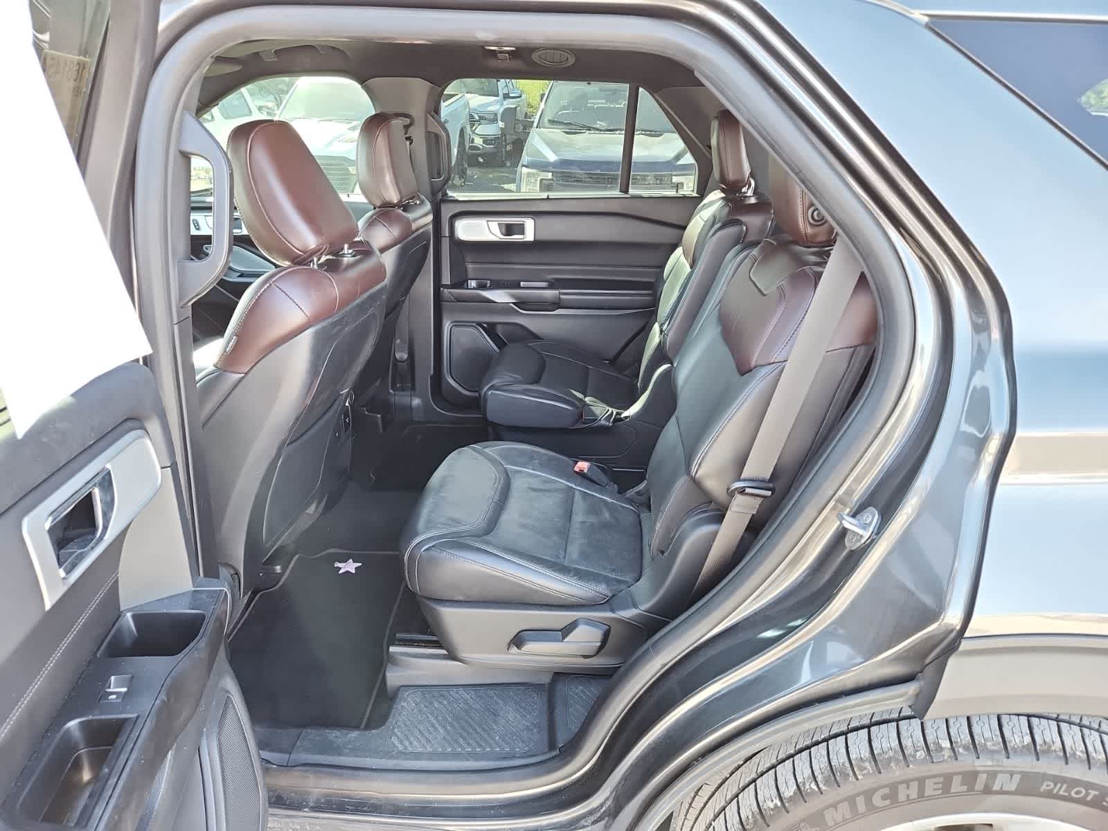 Thumbnail: 2020 Ford Explorer - 25