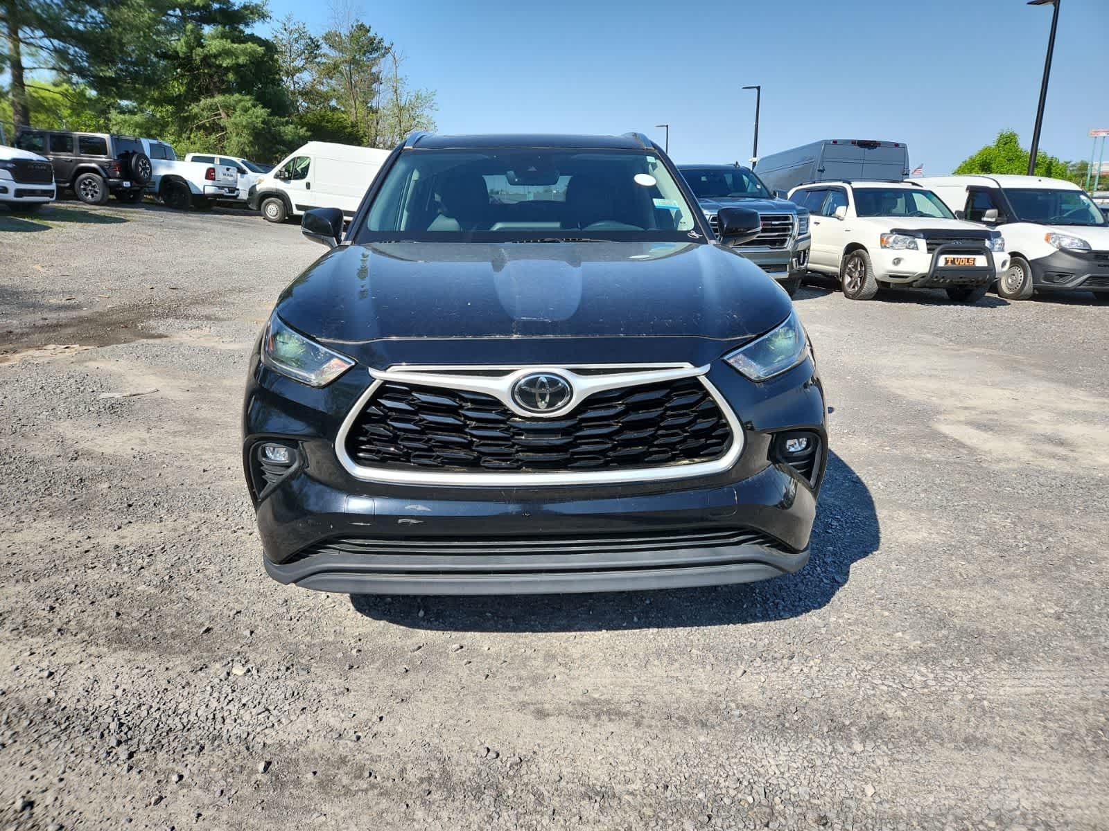 Thumbnail: 2021 Toyota Highlander - 8