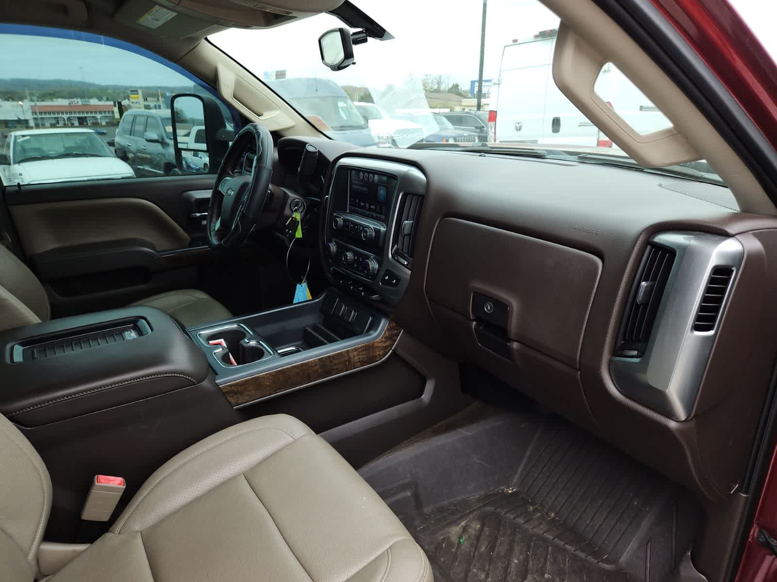 Thumbnail: 2017 Chevrolet Silverado 1500 - 17