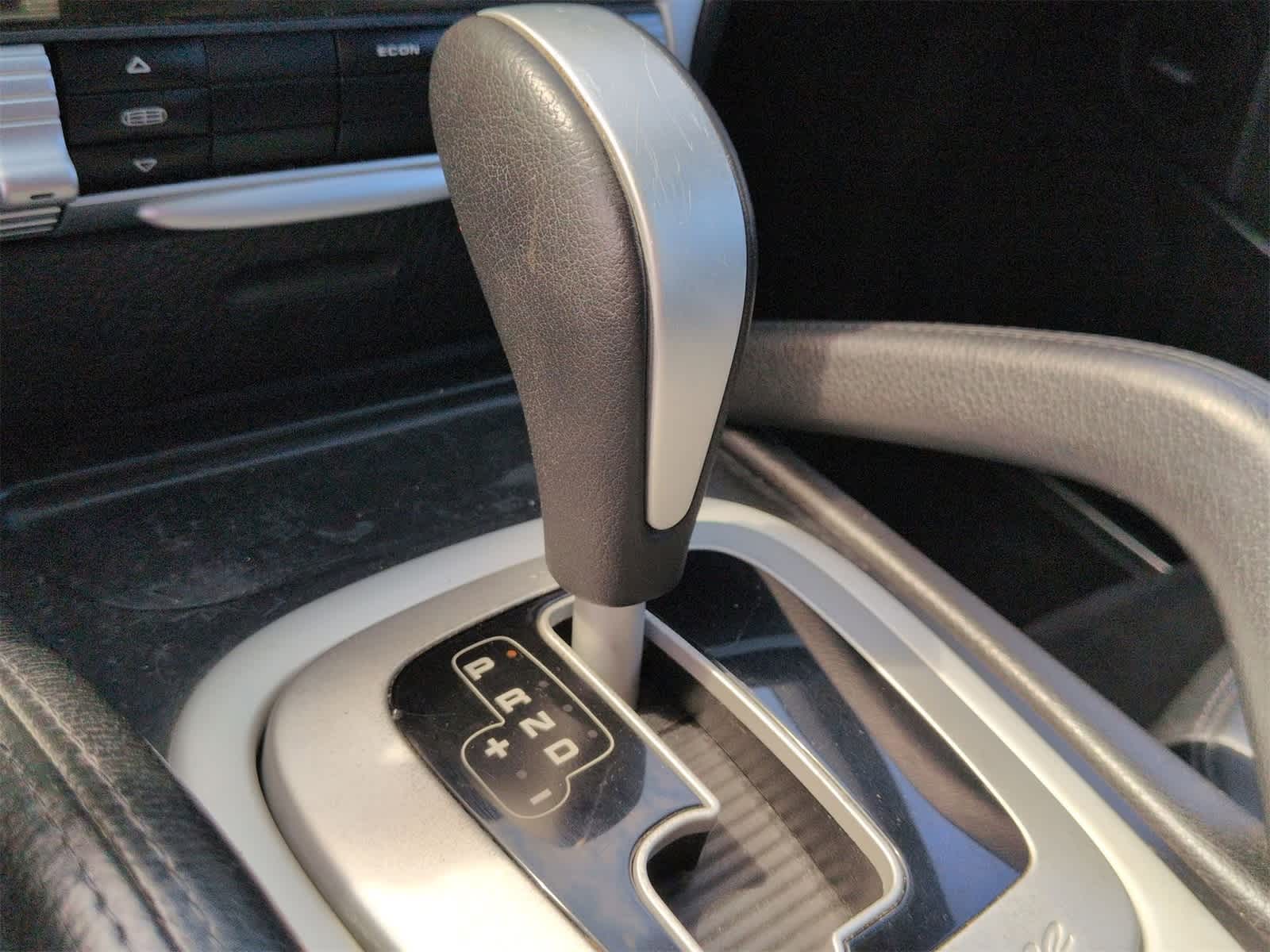 Thumbnail: 2008 Porsche Cayenne - 32