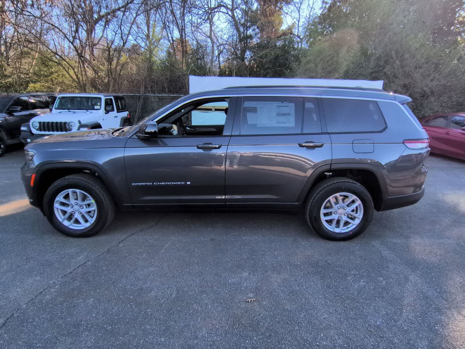 Thumbnail: 2025 Jeep Grand Cherokee L - 5