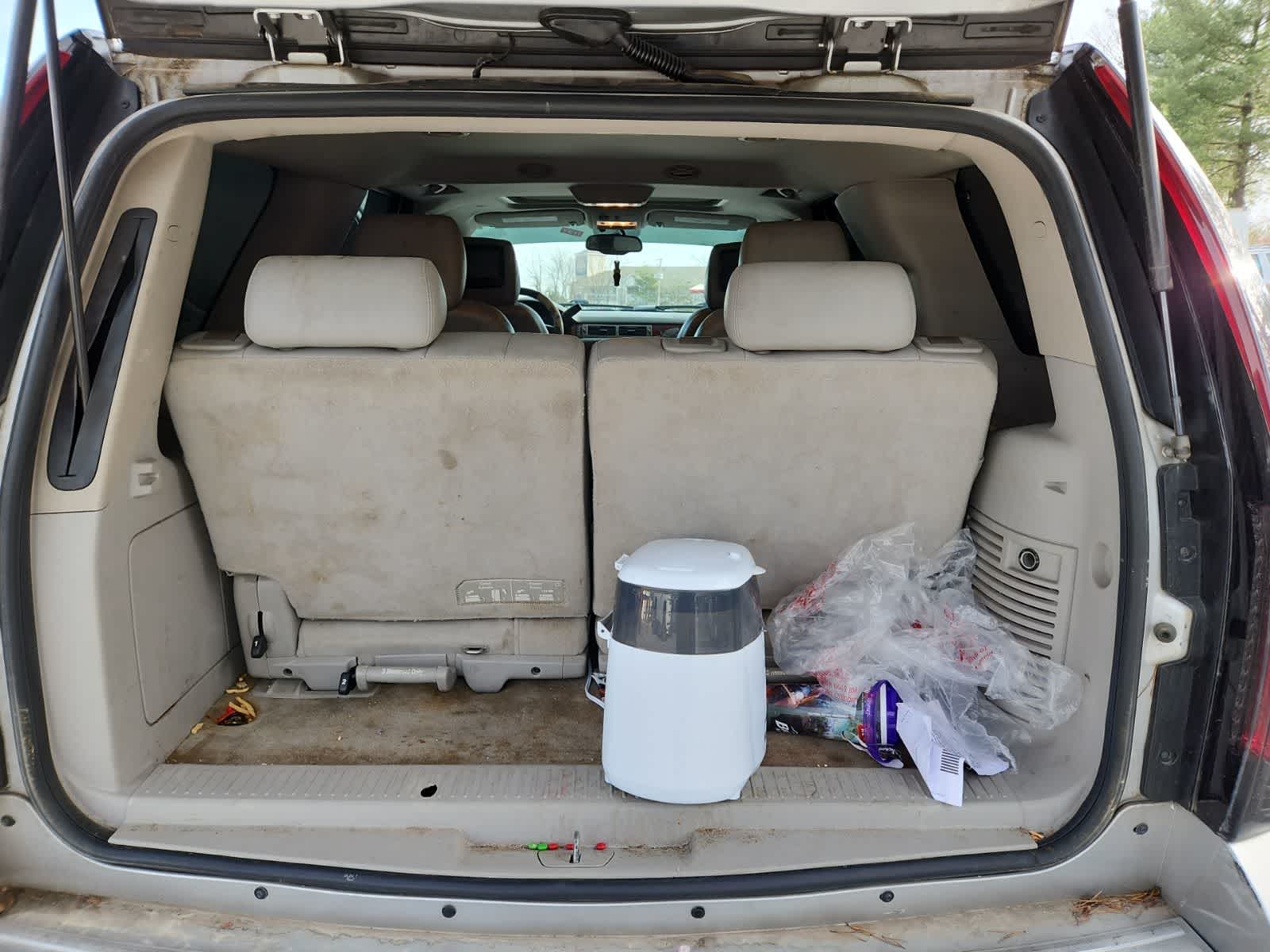 Thumbnail: 2012 Chevrolet Tahoe - 25