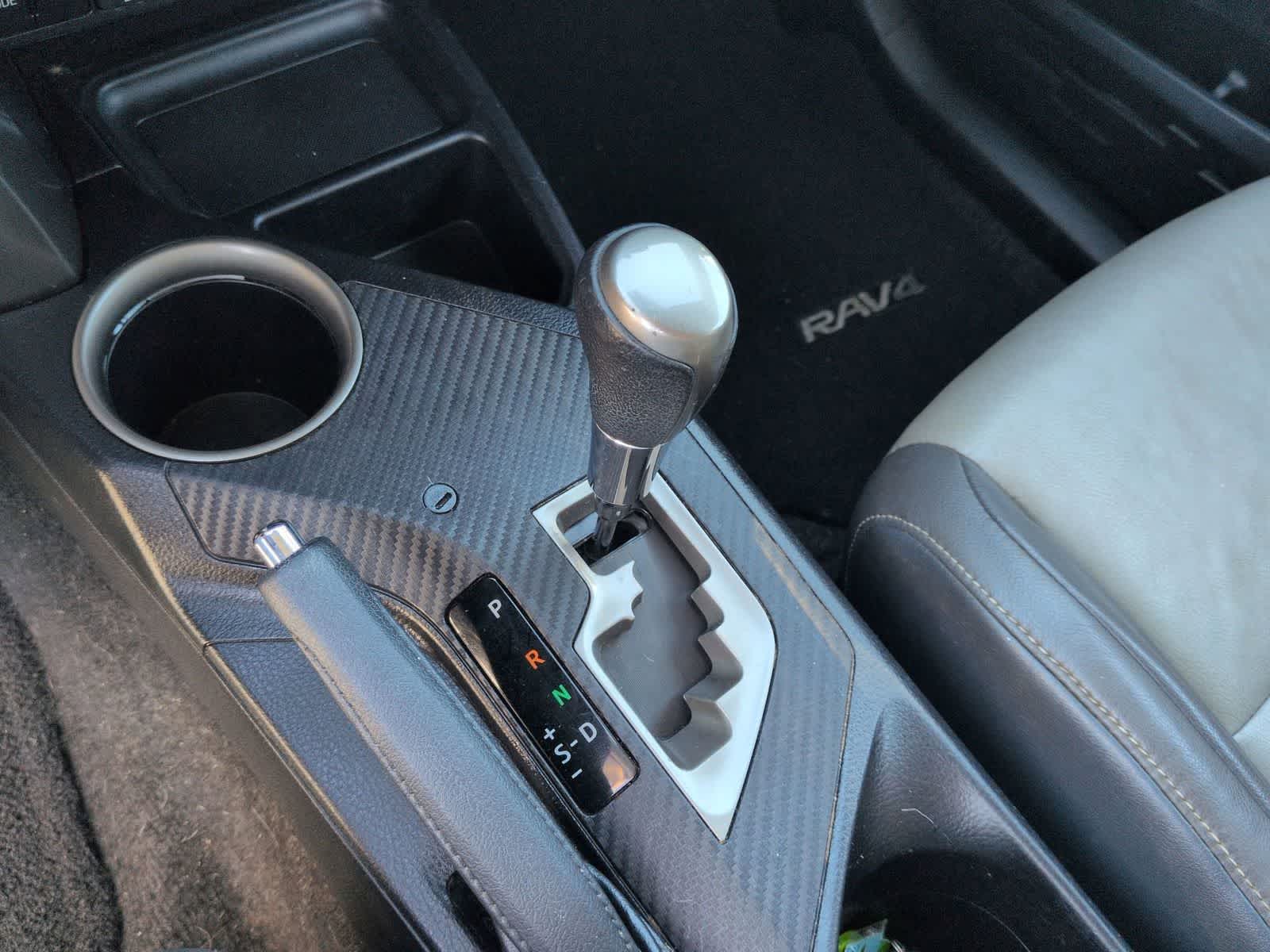 Thumbnail: 2015 Toyota RAV4 - 30