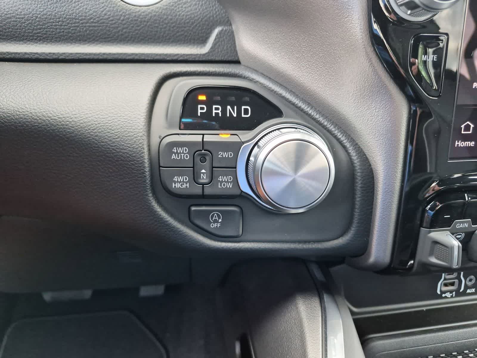 Thumbnail: 2026 RAM 1500 - 32