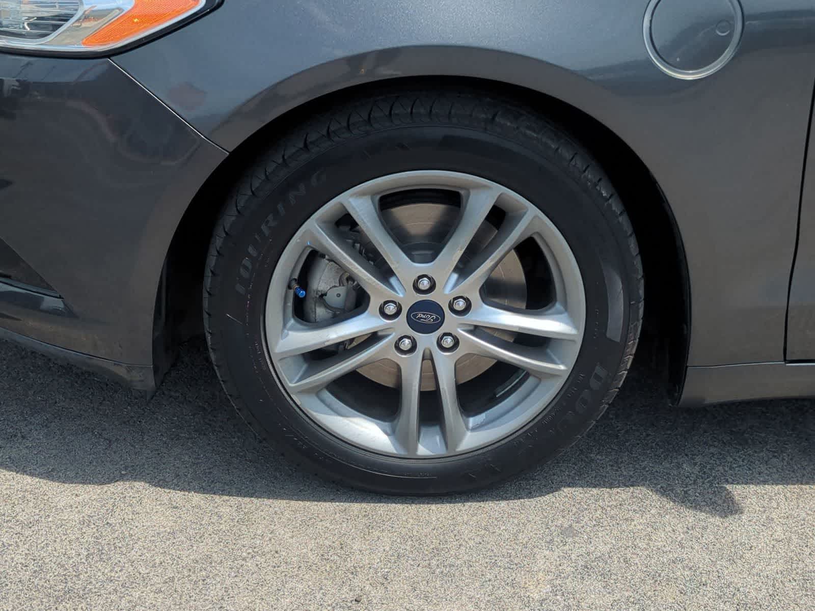 Thumbnail: 2016 Ford Fusion - 14