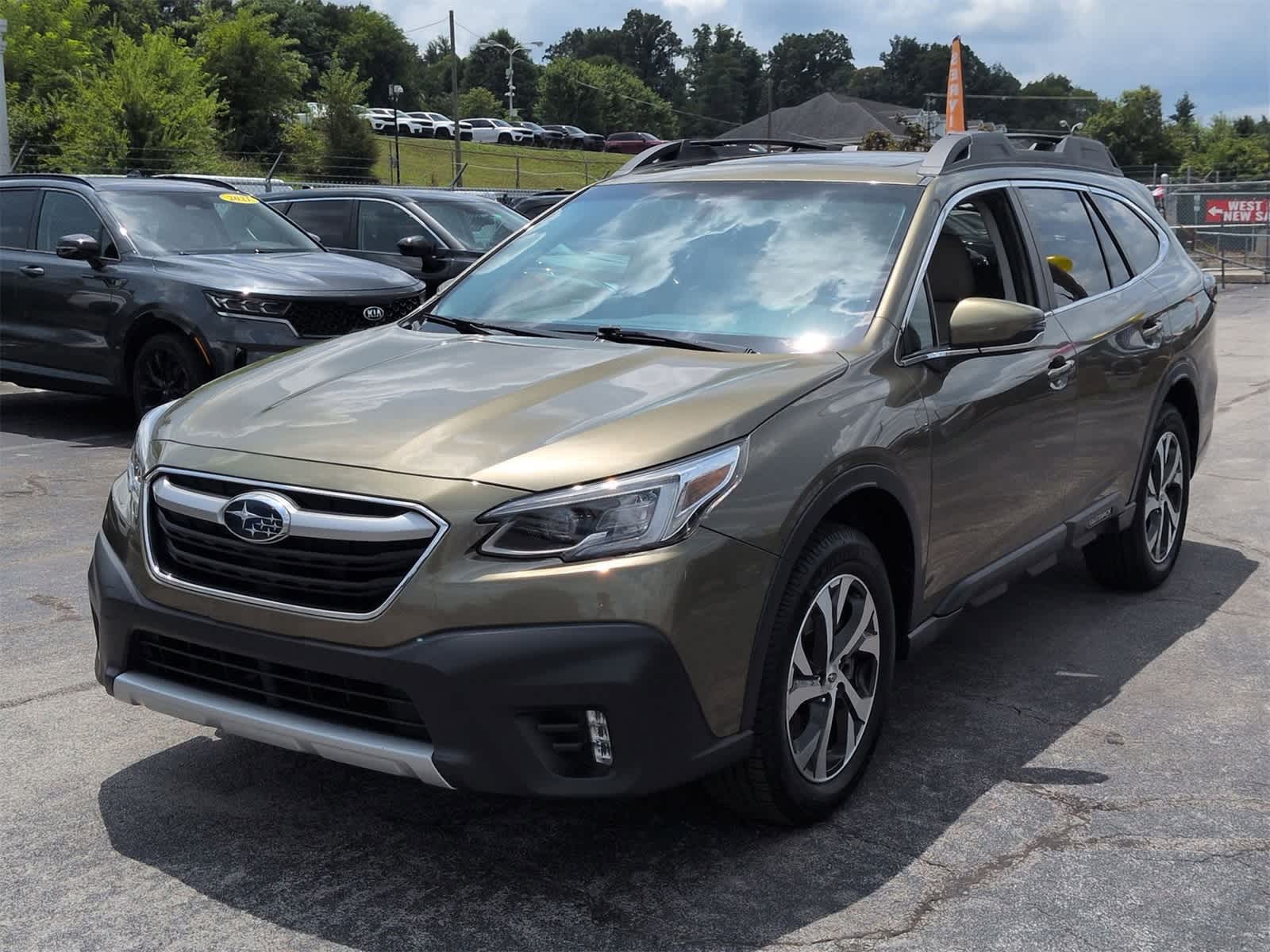 Thumbnail: 2022 Subaru Outback - 4