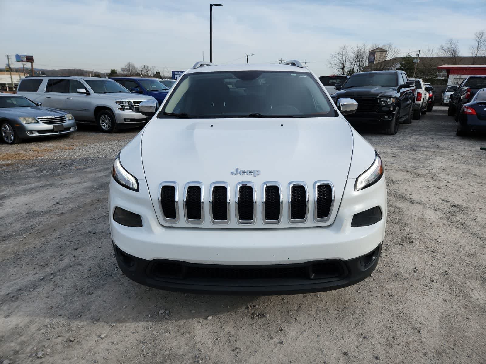 Thumbnail: 2018 Jeep Cherokee - 8