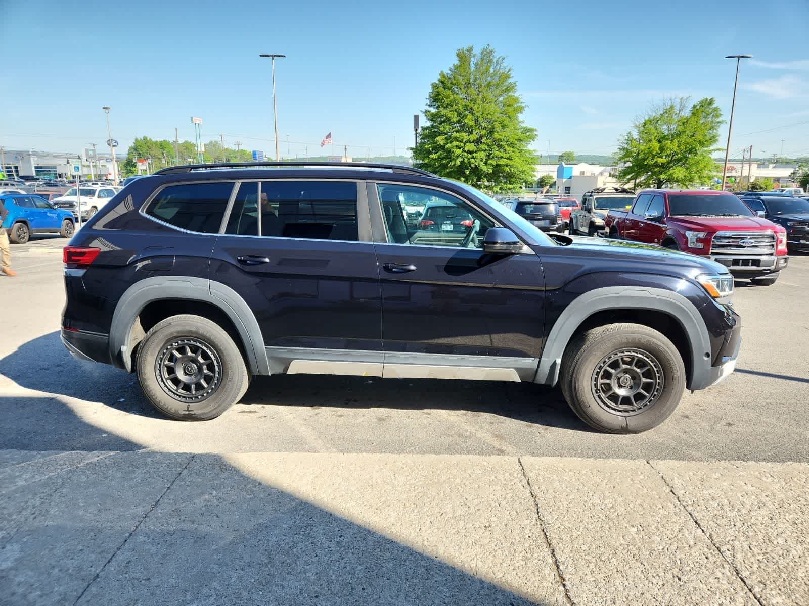 Thumbnail: 2021 Volkswagen Atlas - 6
