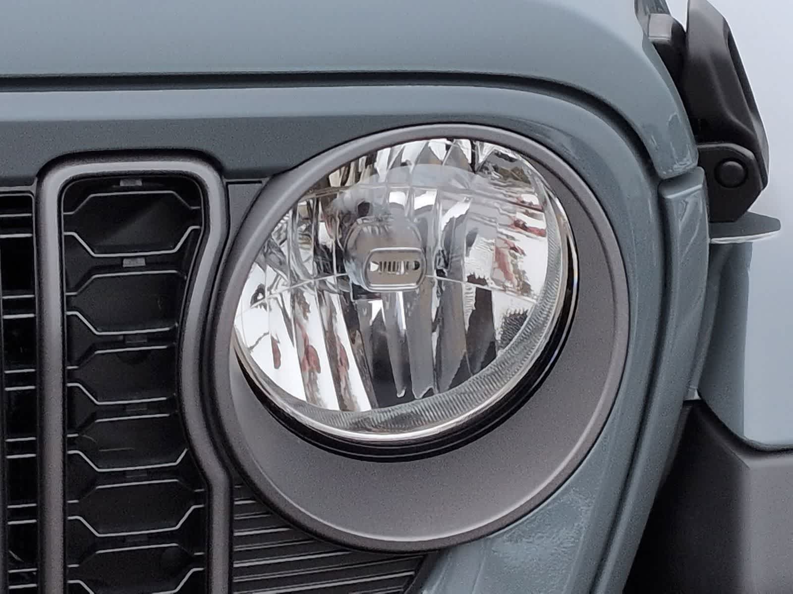 Thumbnail: 2026 Jeep Gladiator - 11