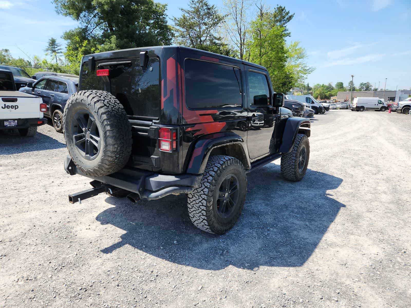 Thumbnail: 2017 Jeep Wrangler - 5