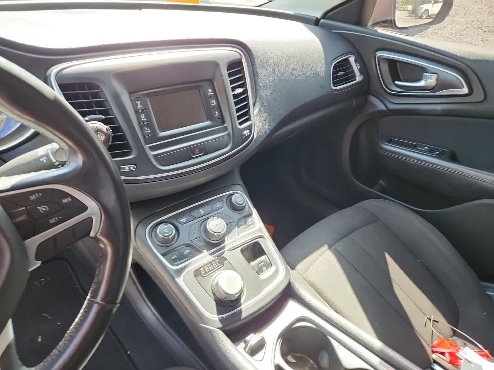 Thumbnail: 2015 Chrysler 200 - 10