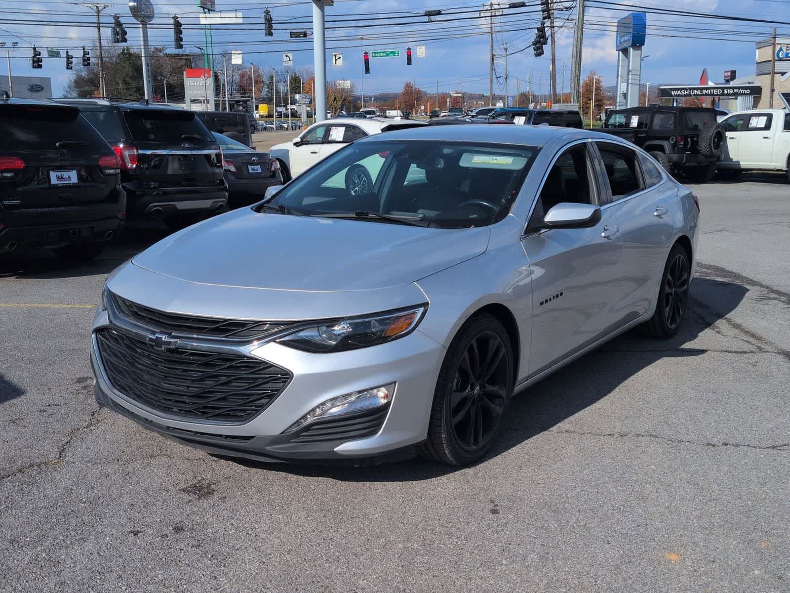 Thumbnail: 2021 Chevrolet Malibu - 4