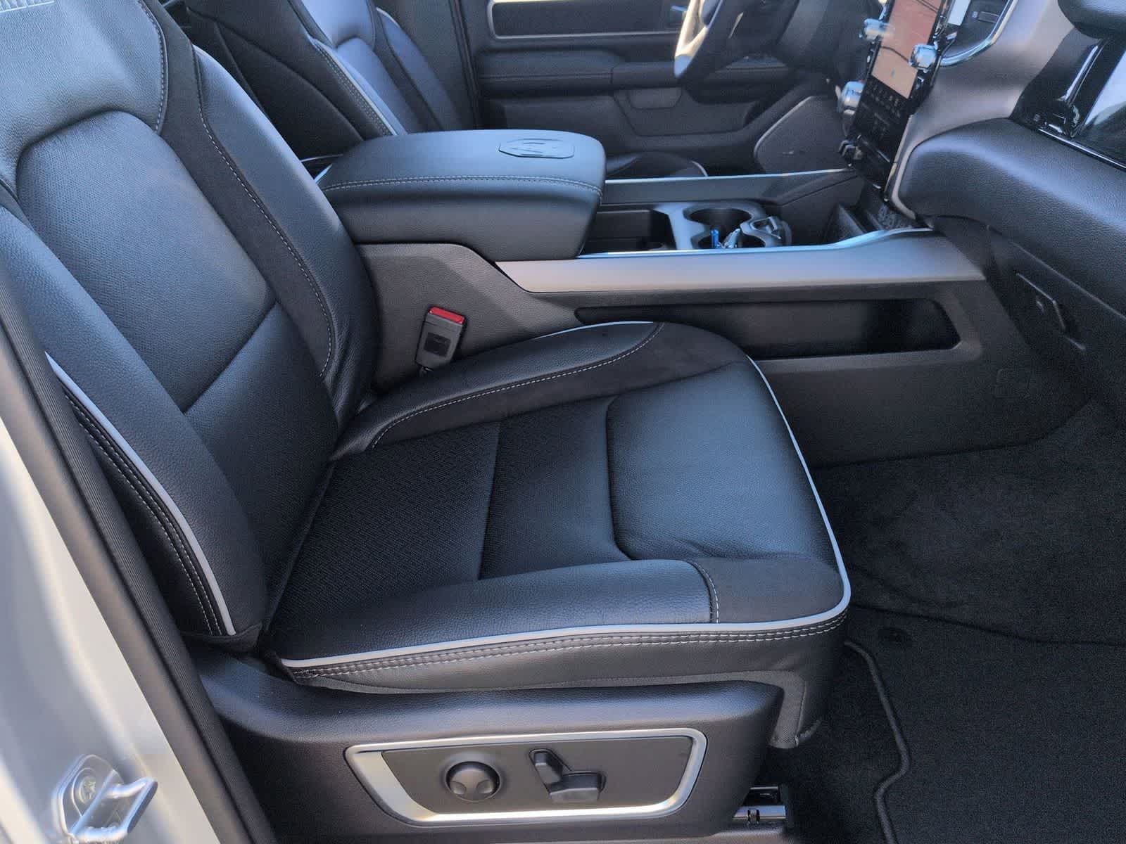 Thumbnail: 2026 RAM 1500 - 19