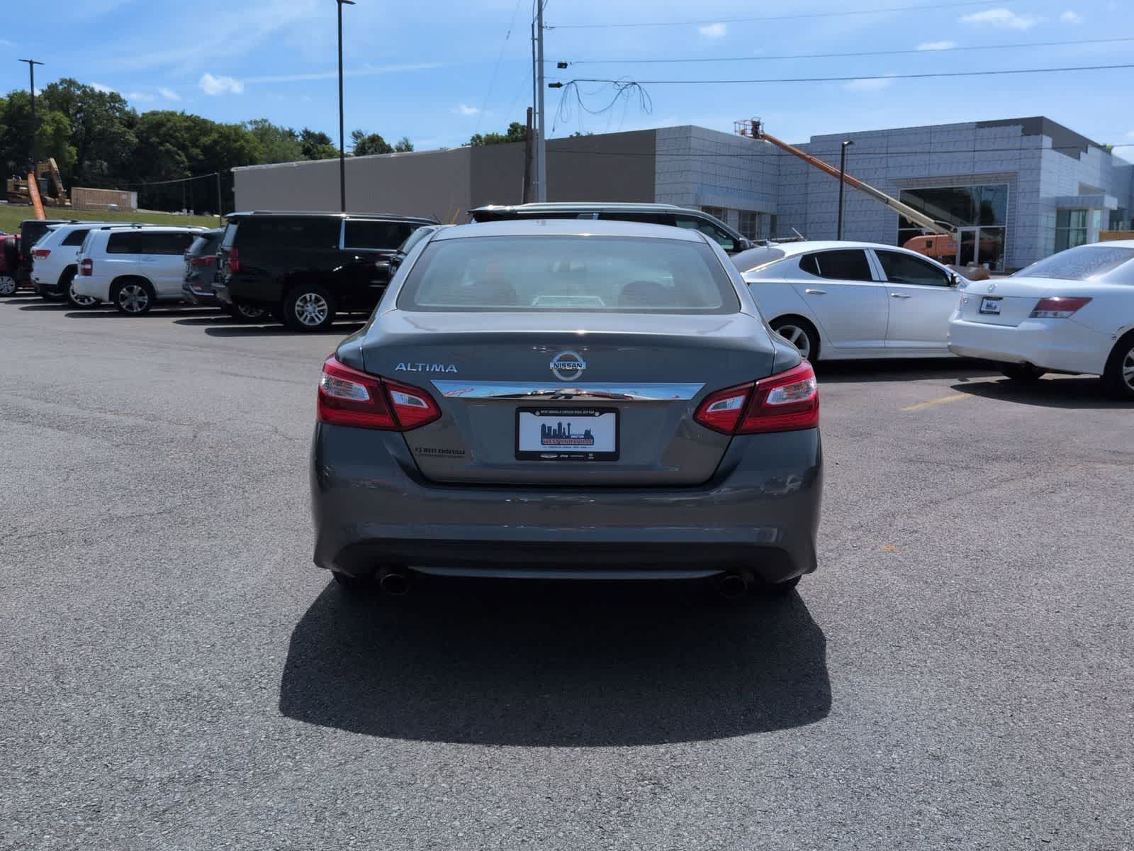 Thumbnail: 2016 Nissan Altima - 7