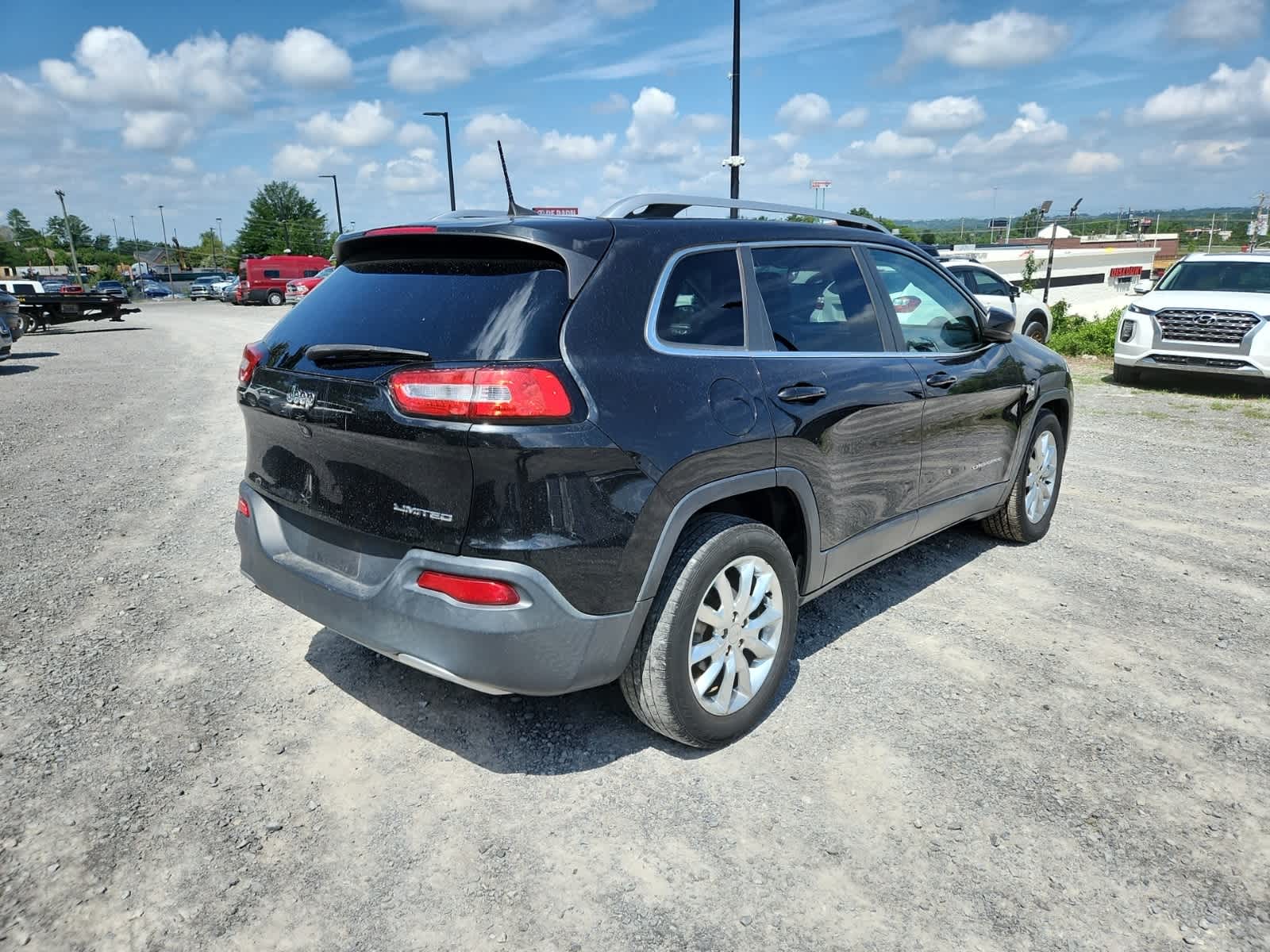 Thumbnail: 2016 Jeep Cherokee - 5