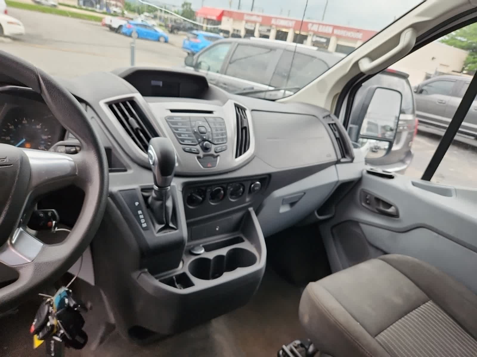 Thumbnail: 2015 Ford Transit Series - 10