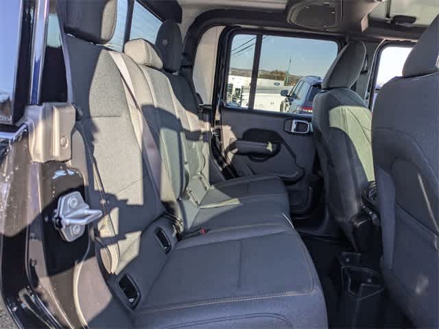 Thumbnail: 2025 Jeep Wrangler - 19