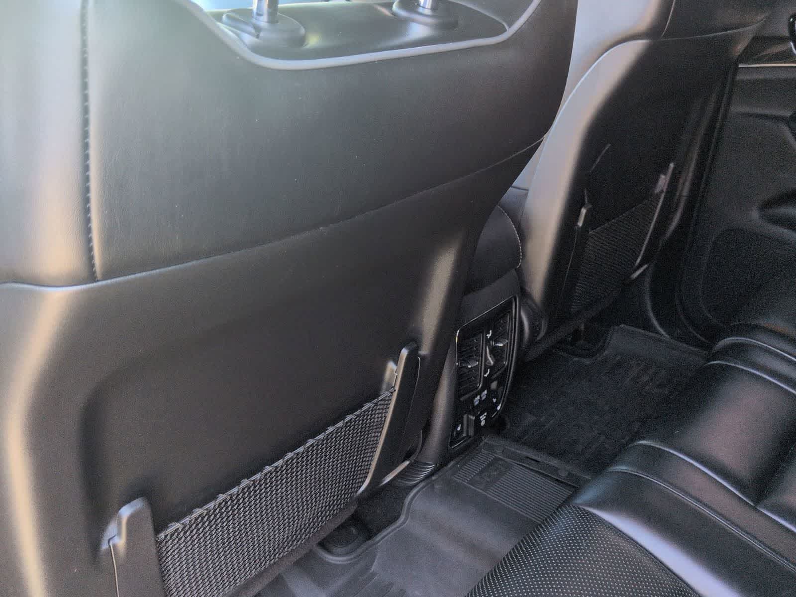 Thumbnail: 2020 Jeep Grand Cherokee - 17