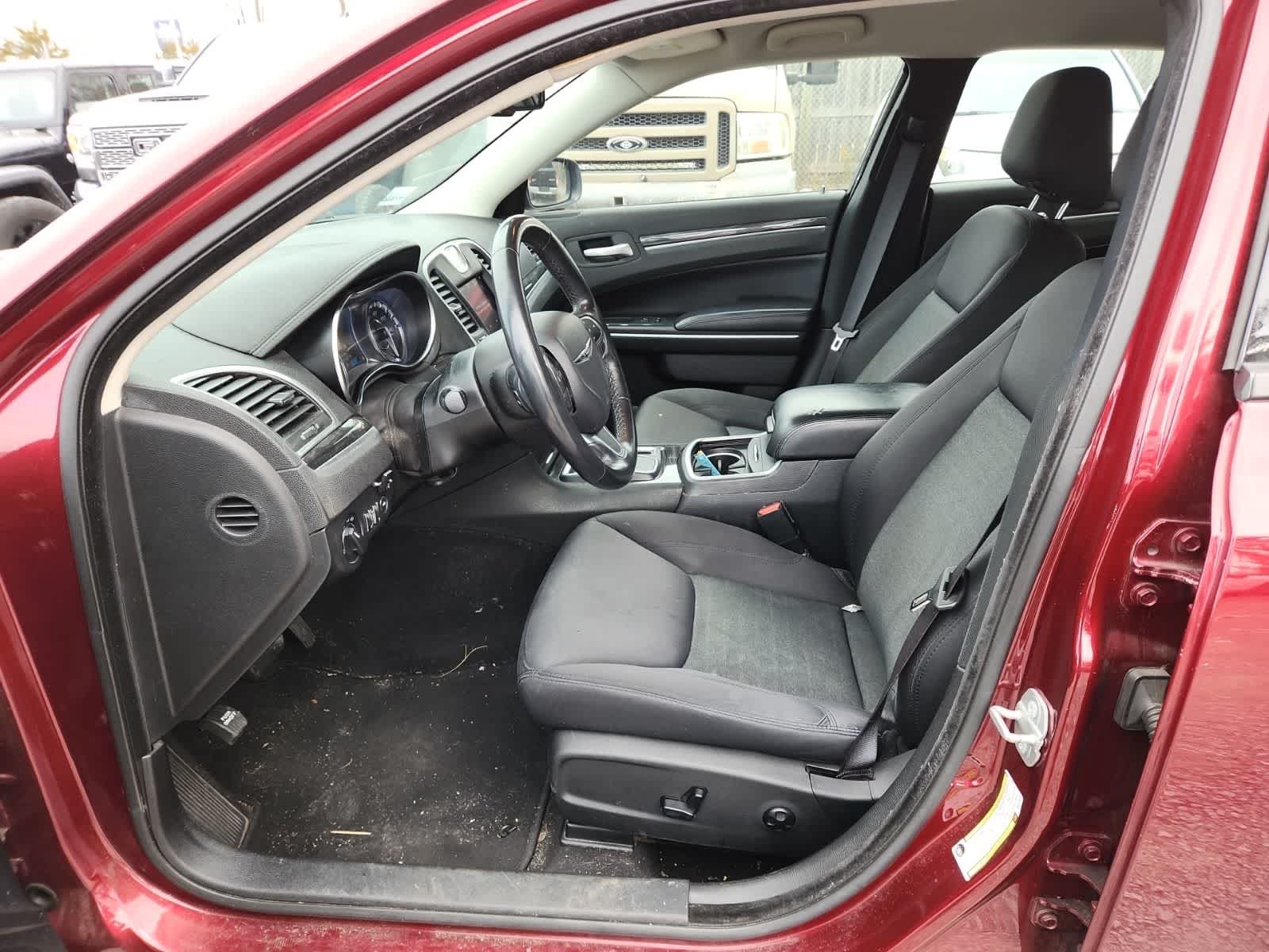 Thumbnail: 2021 Chrysler 300 - 14