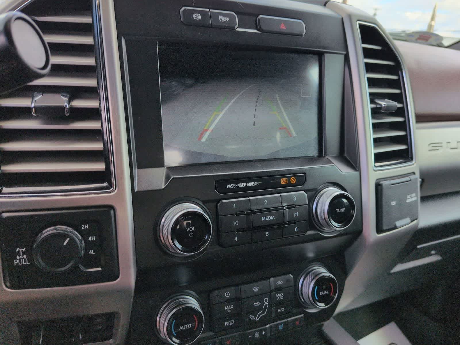 Thumbnail: 2019 Ford Econoline - 26