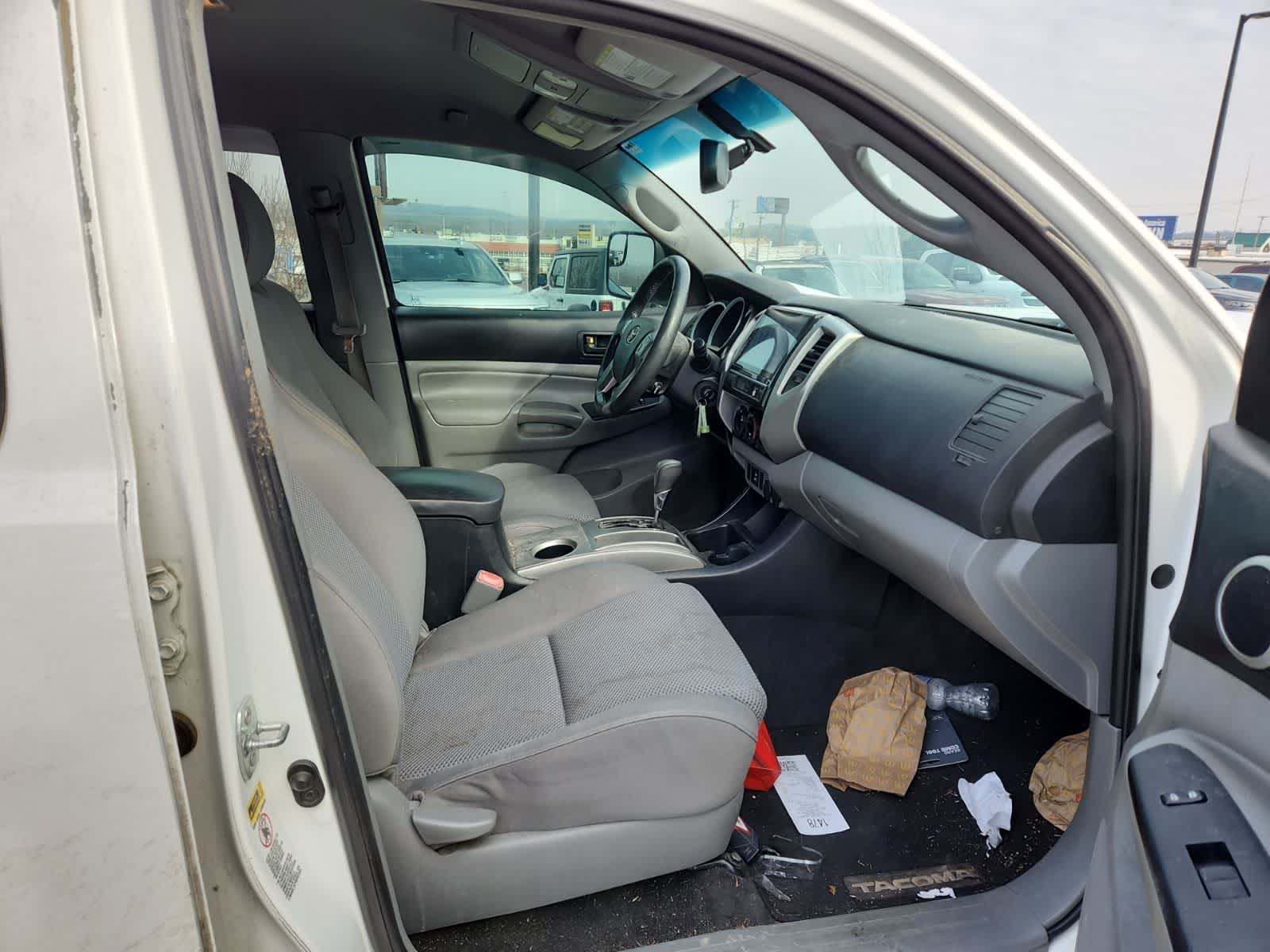 Thumbnail: 2012 Toyota Tacoma - 21