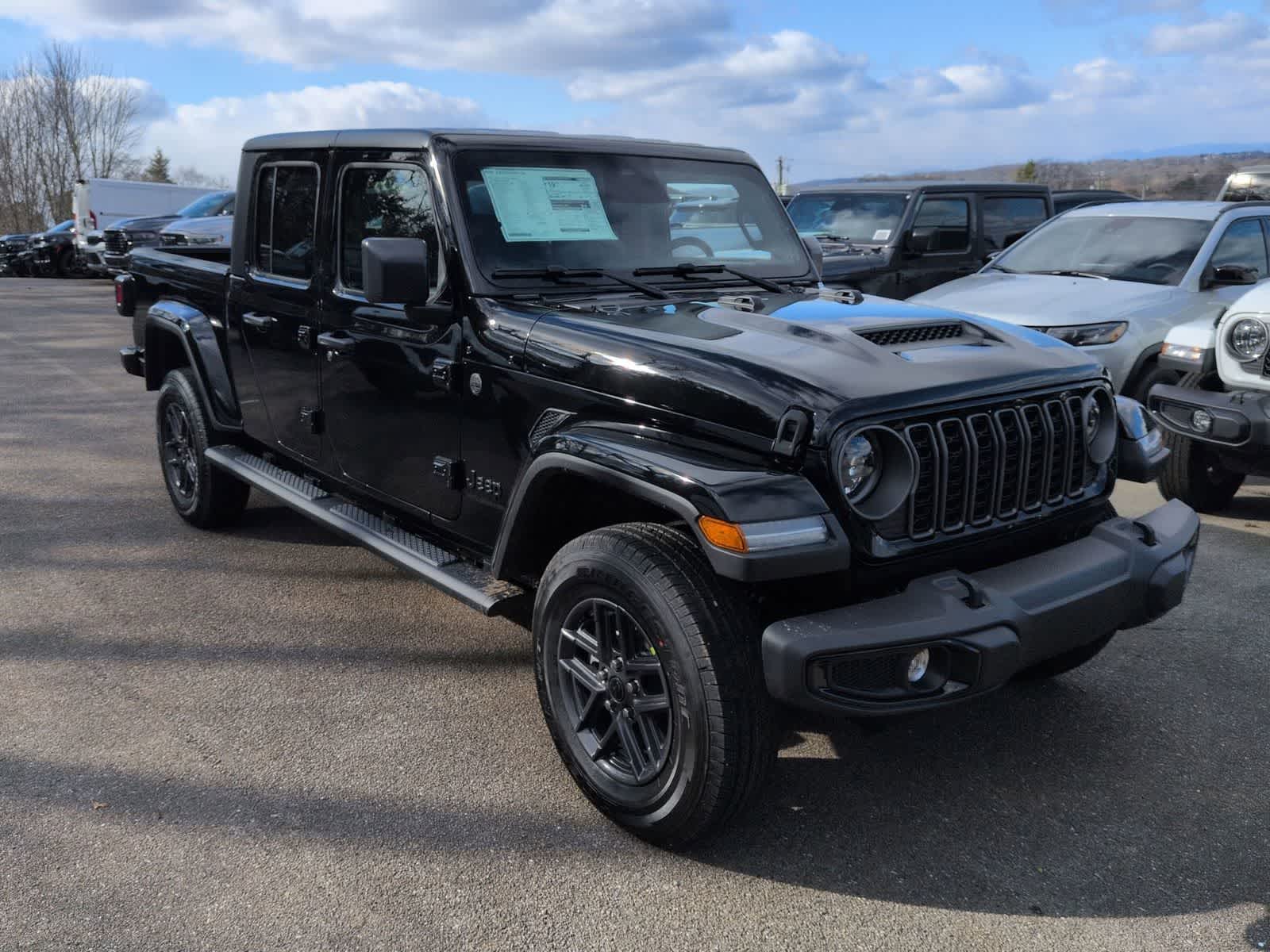 Thumbnail: 2026 Jeep Gladiator - 2