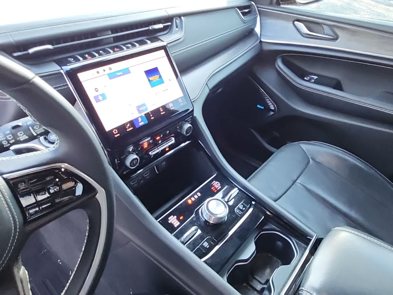 Thumbnail: 2022 Jeep Grand Cherokee L - 10