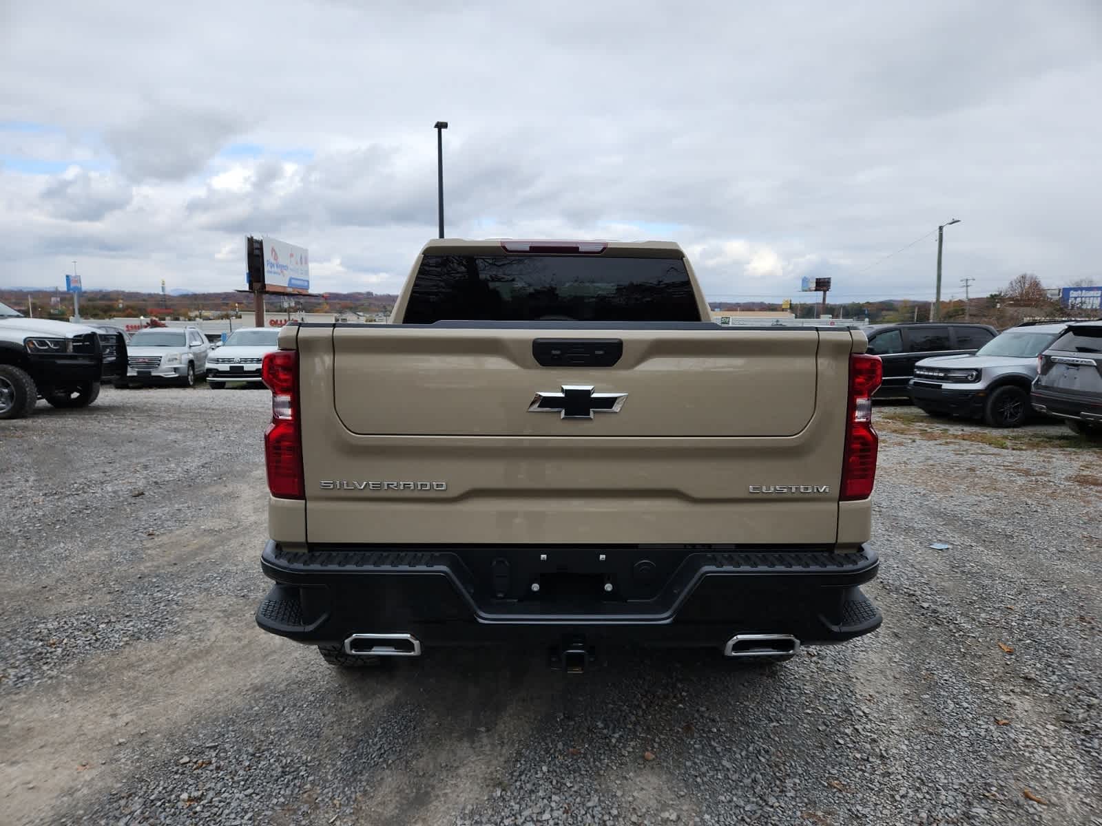 Thumbnail: 2022 Chevrolet Silverado 1500 - 4