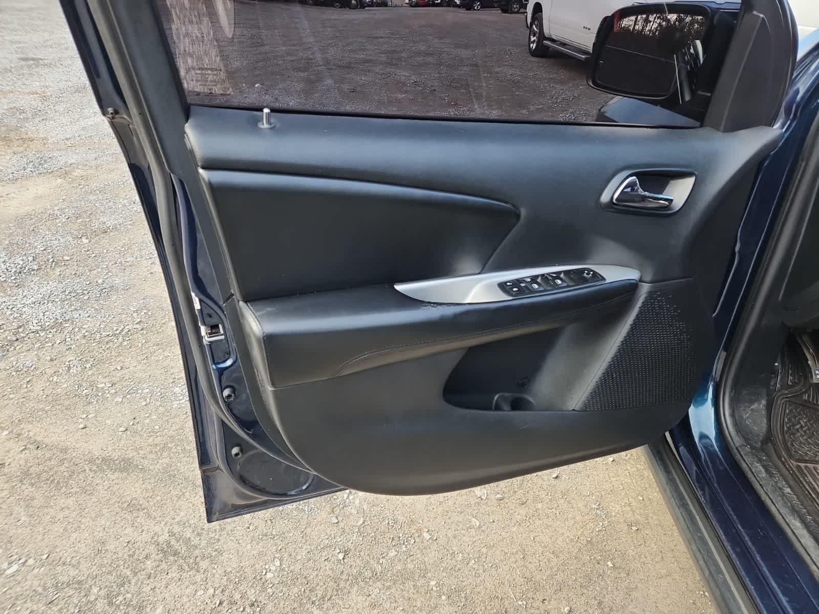 Thumbnail: 2013 Dodge Journey - 16