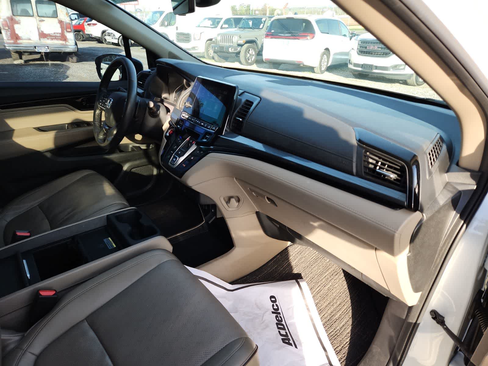 Thumbnail: 2023 Honda Odyssey - 17