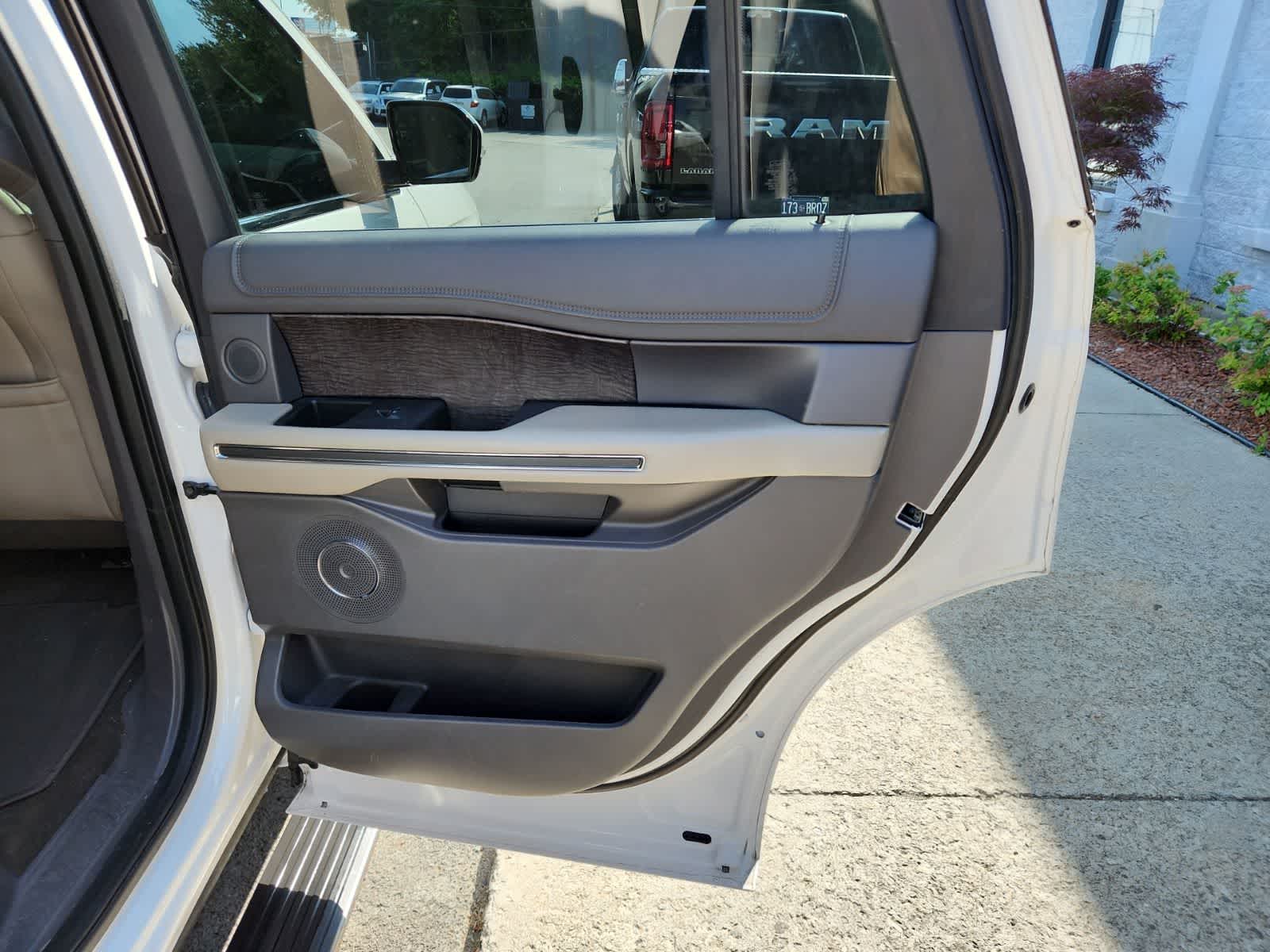 Thumbnail: 2019 Ford Expedition - 24