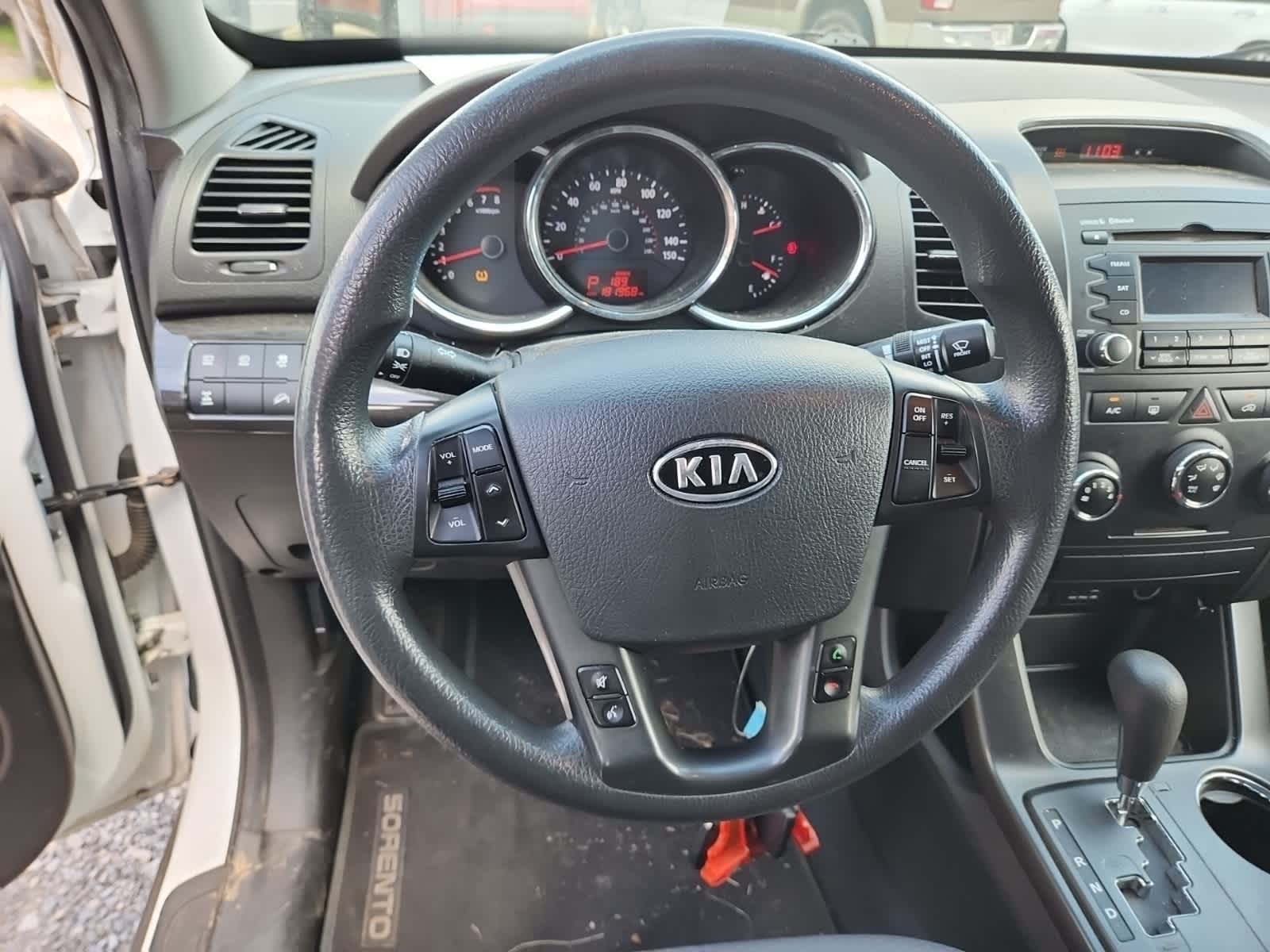 Thumbnail: 2012 Kia Sorento - 12