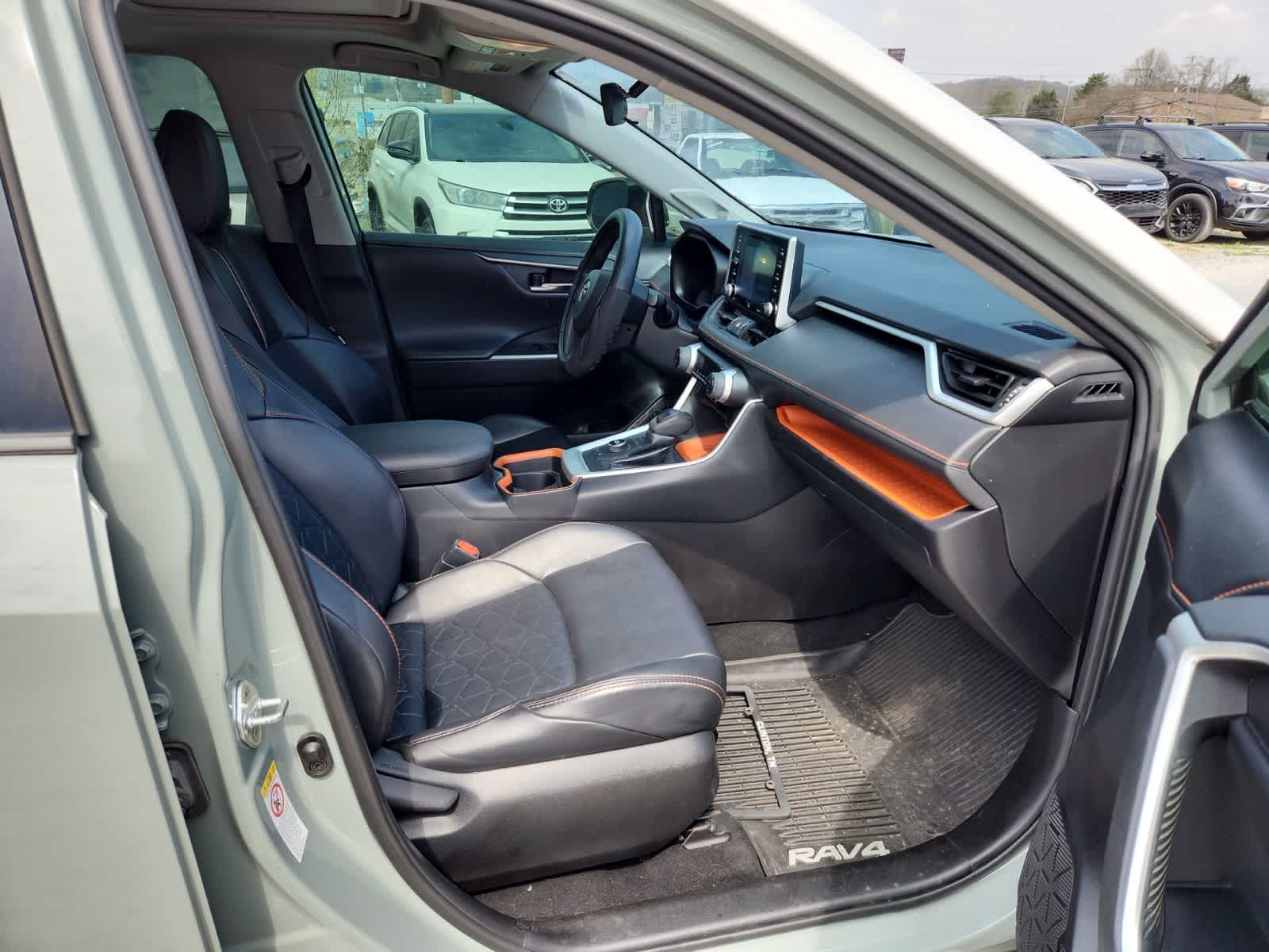 Thumbnail: 2019 Toyota RAV4 - 21