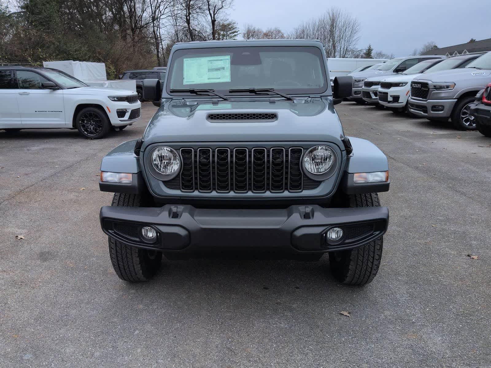 Thumbnail: 2026 Jeep Gladiator - 3