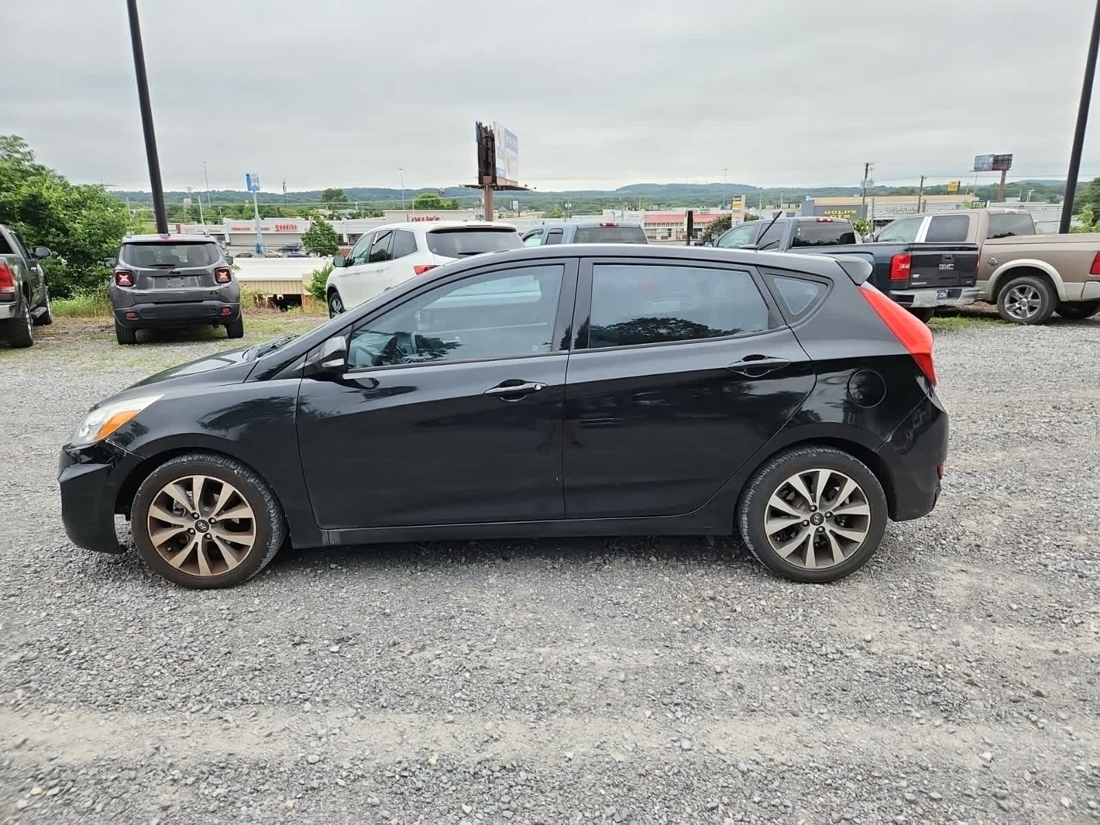 2016 Hyundai Accent Sport 2