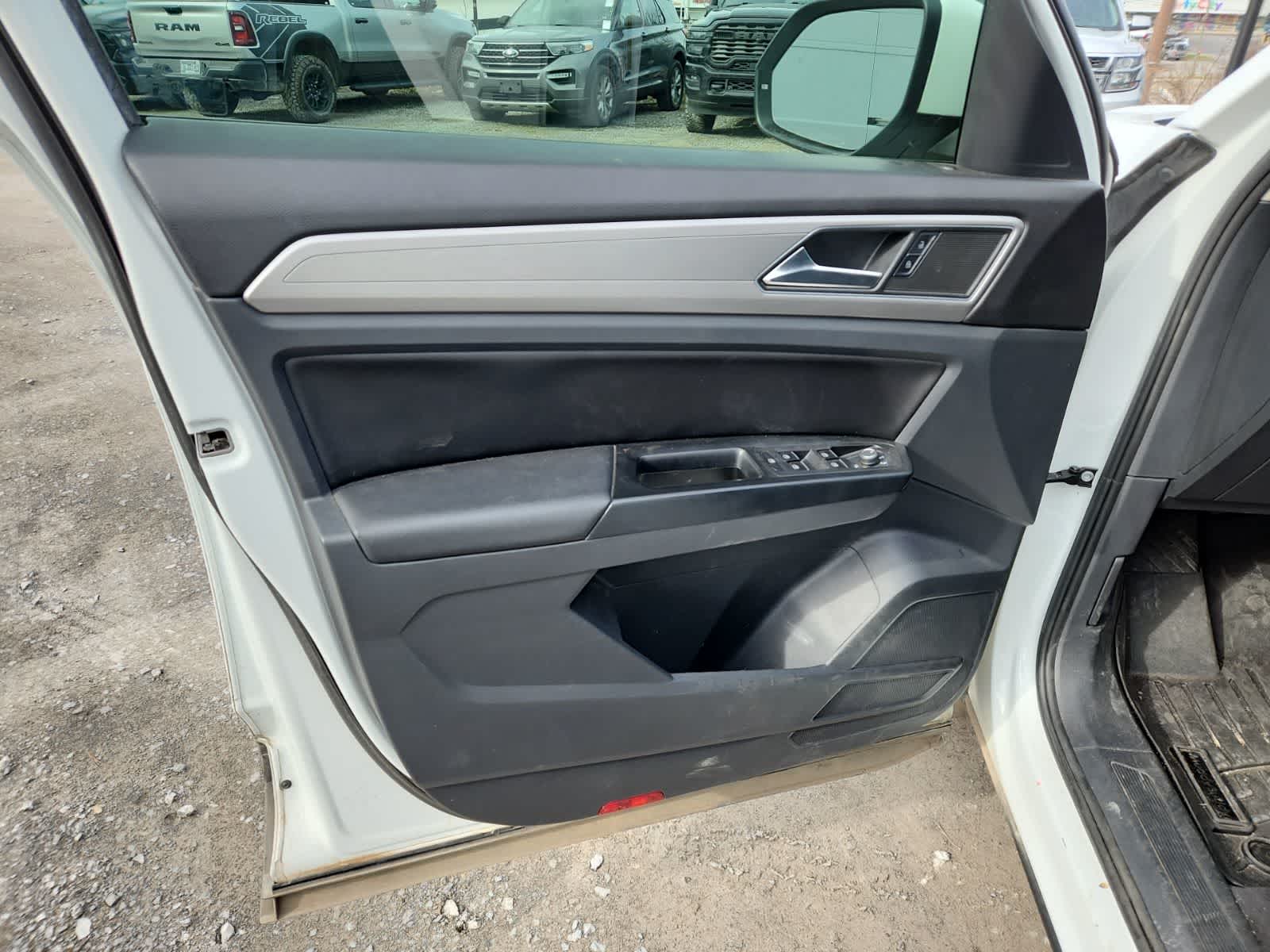 Thumbnail: 2019 Volkswagen Atlas - 16