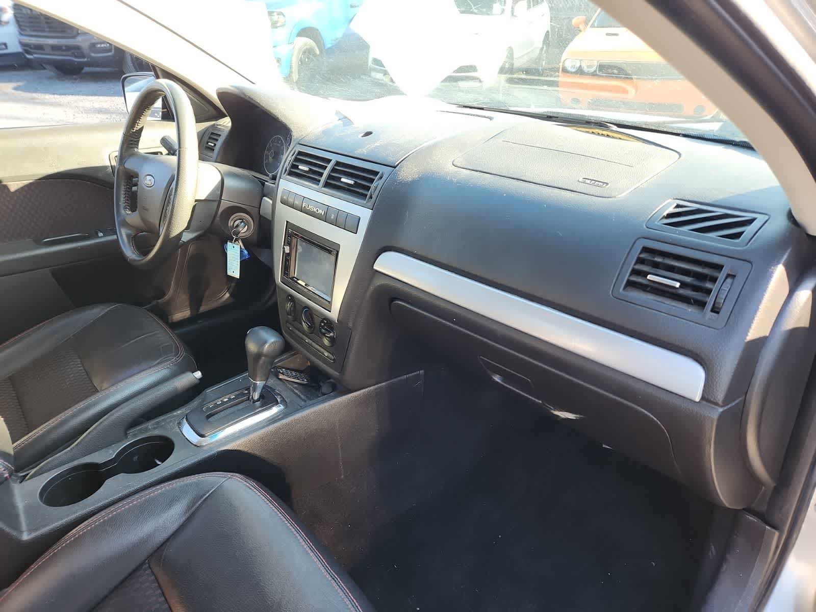 Thumbnail: 2009 Ford Fusion - 17