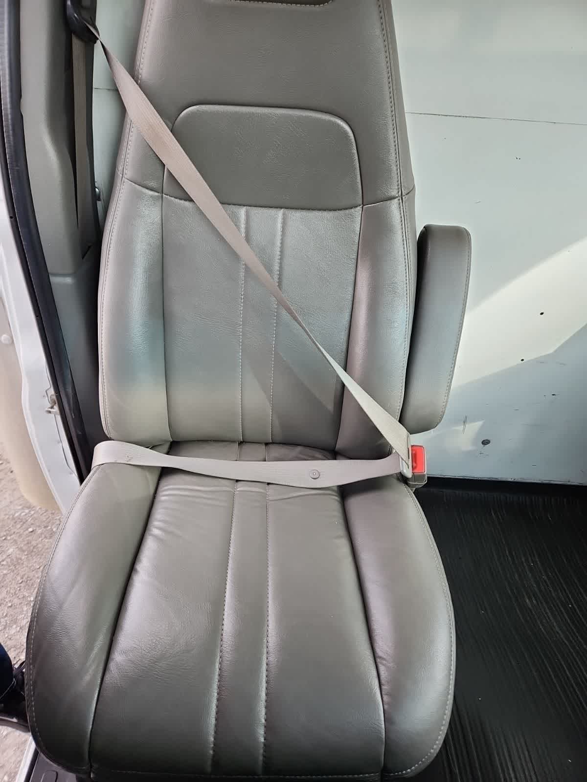 Thumbnail: 2016 GMC Savana - 17