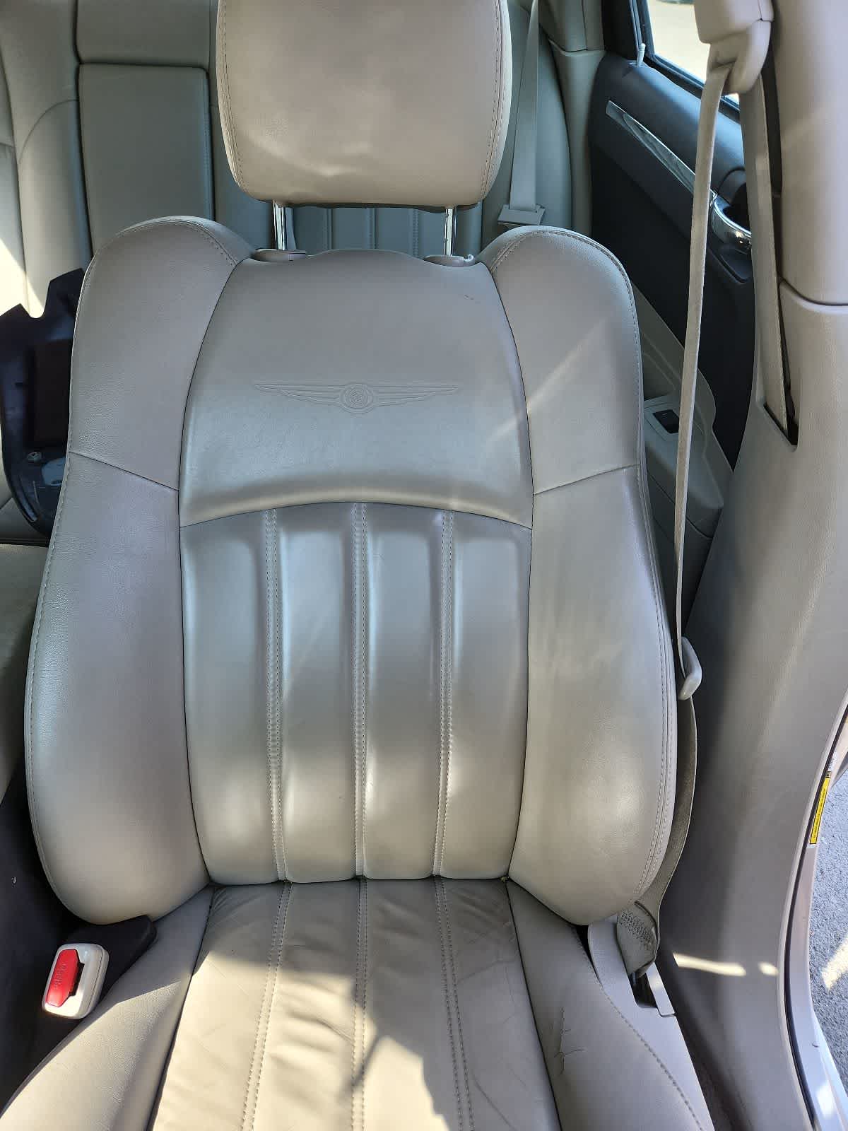 Thumbnail: 2006 Chrysler 300 - 14