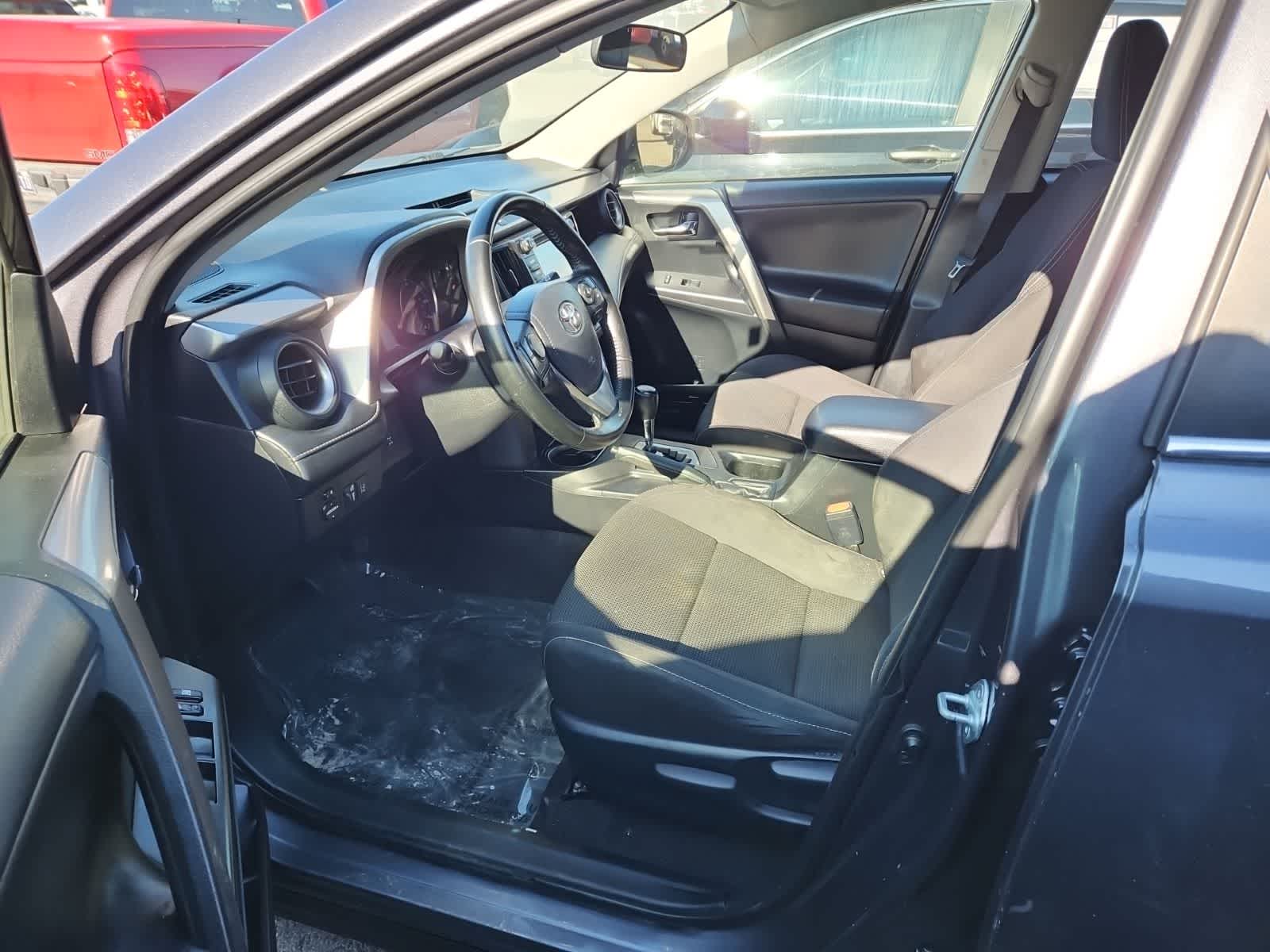 Thumbnail: 2017 Toyota RAV4 - 14